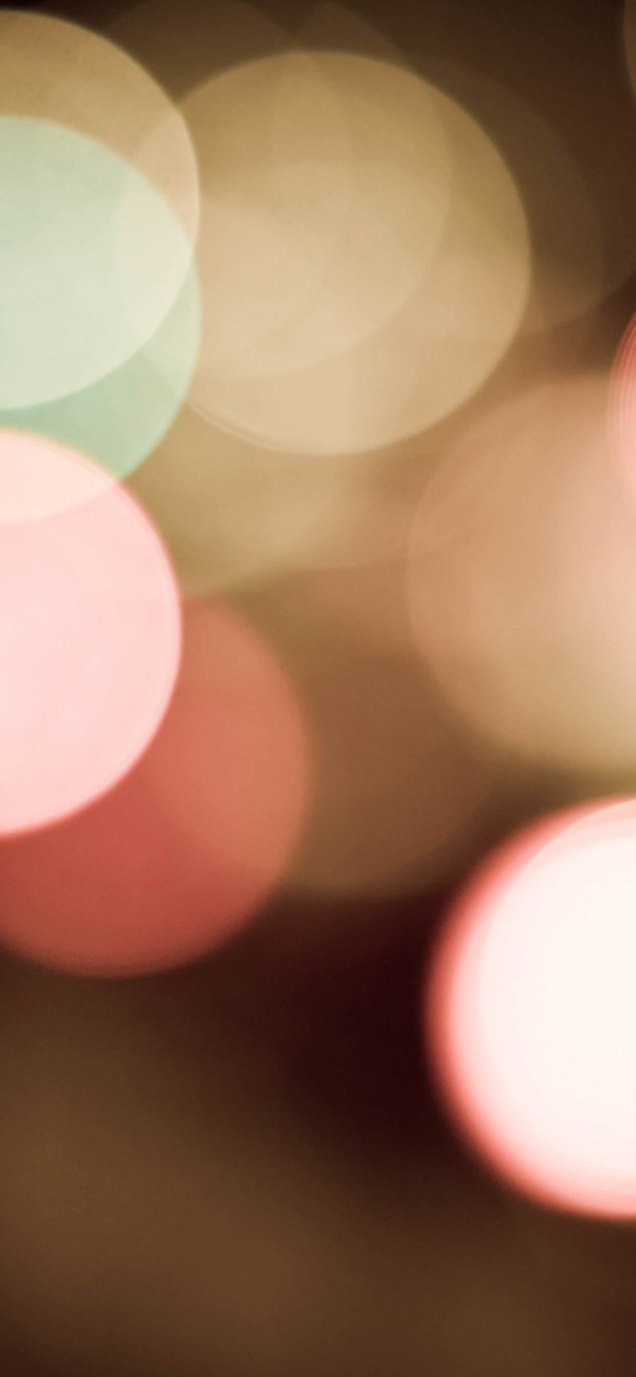 Lumières Bokeh Rouges et Jaunes. Wallpaper in 1242x2688 Resolution