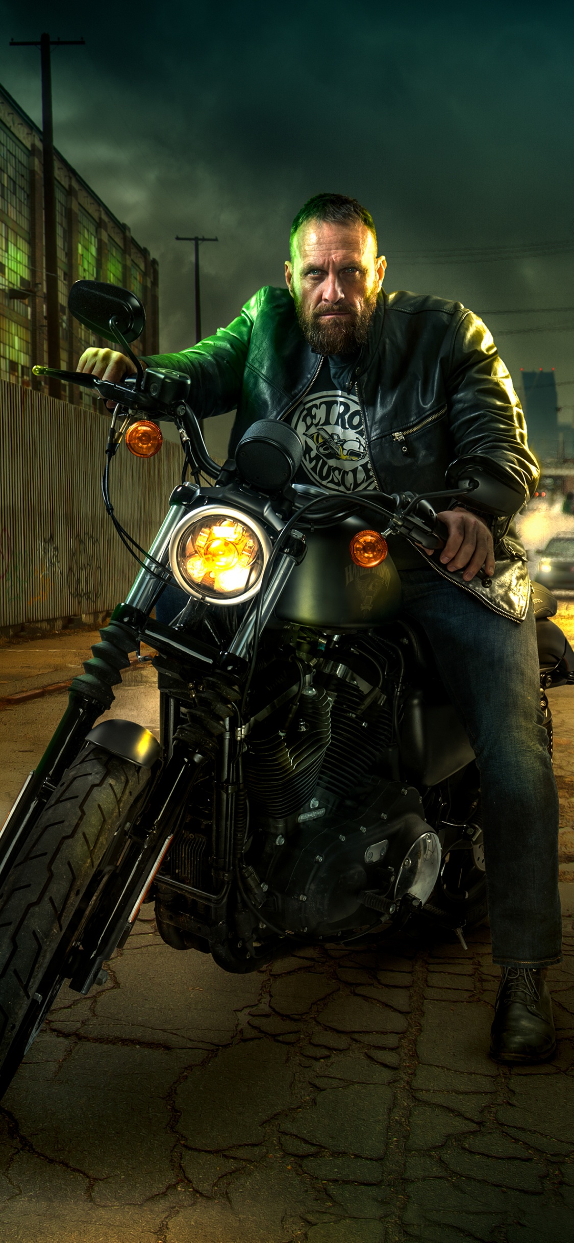 Homme en Blouson de Cuir Noir Équitation Moto Noire. Wallpaper in 1125x2436 Resolution