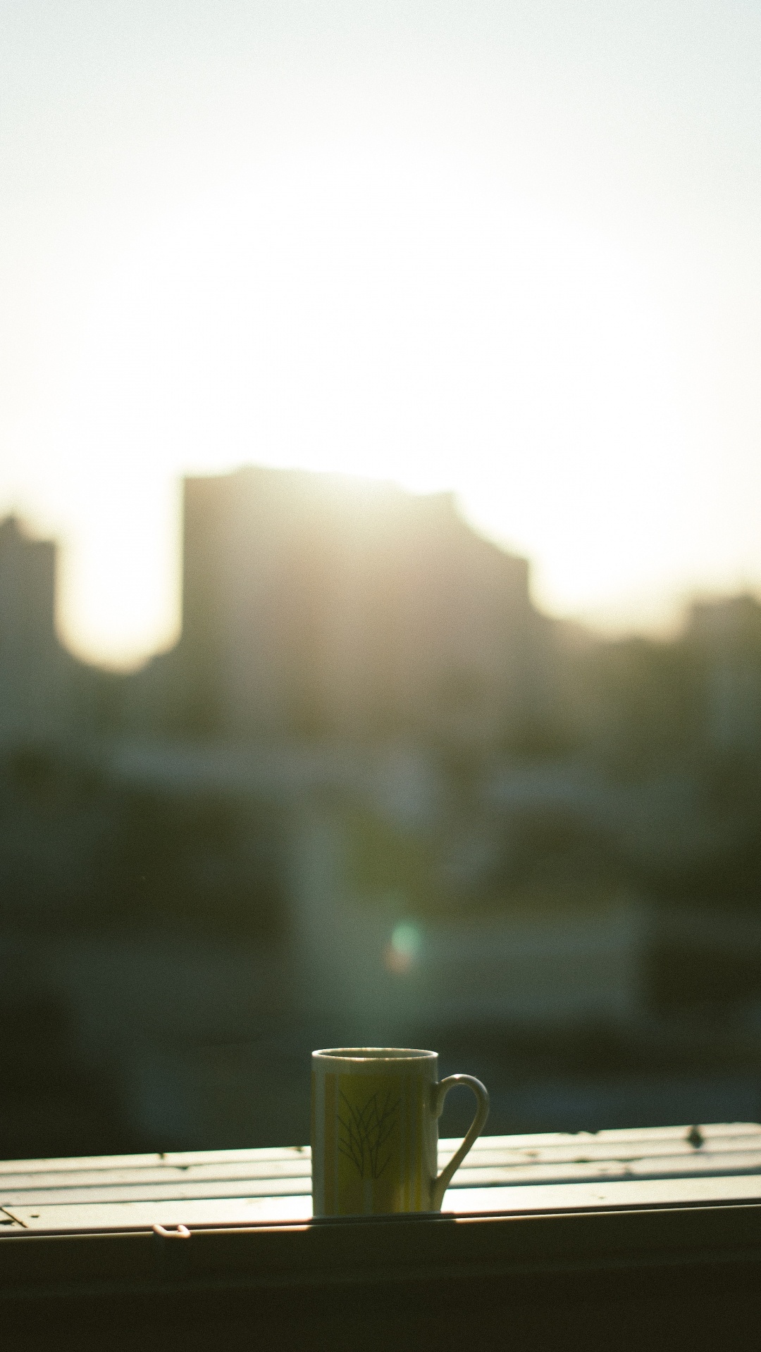 Tasse en Céramique Blanche Sur Table. Wallpaper in 1080x1920 Resolution