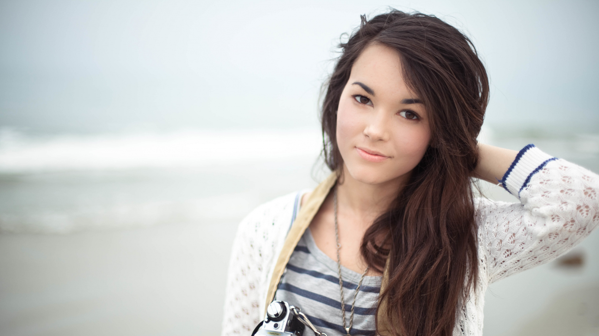 Schönheit, Frisur, Lange Haare, Lächeln, Braune Haare. Wallpaper in 1920x1080 Resolution