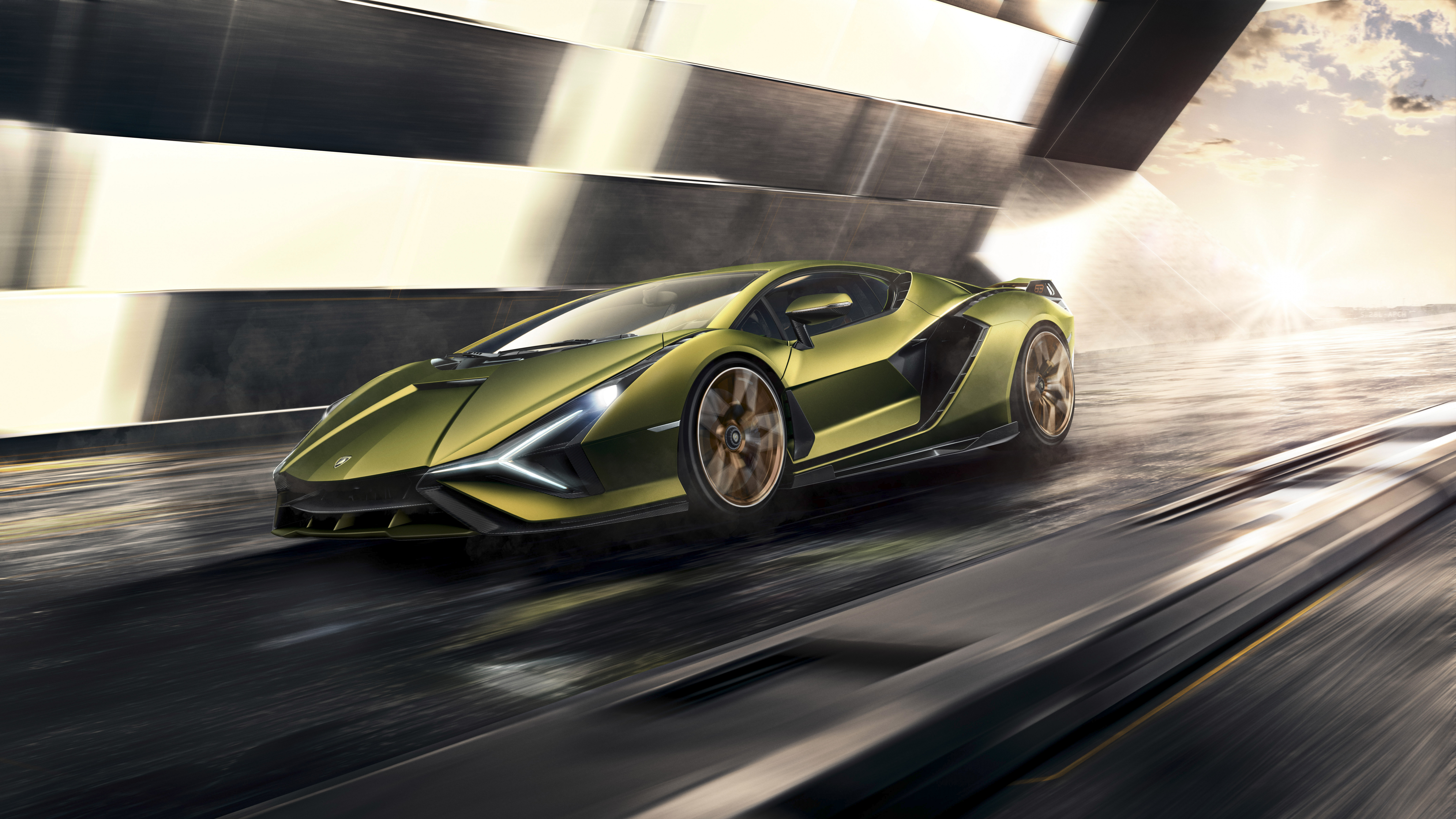 Gelber Lamborghini Aventador in Einem Tunnel. Wallpaper in 7680x4320 Resolution