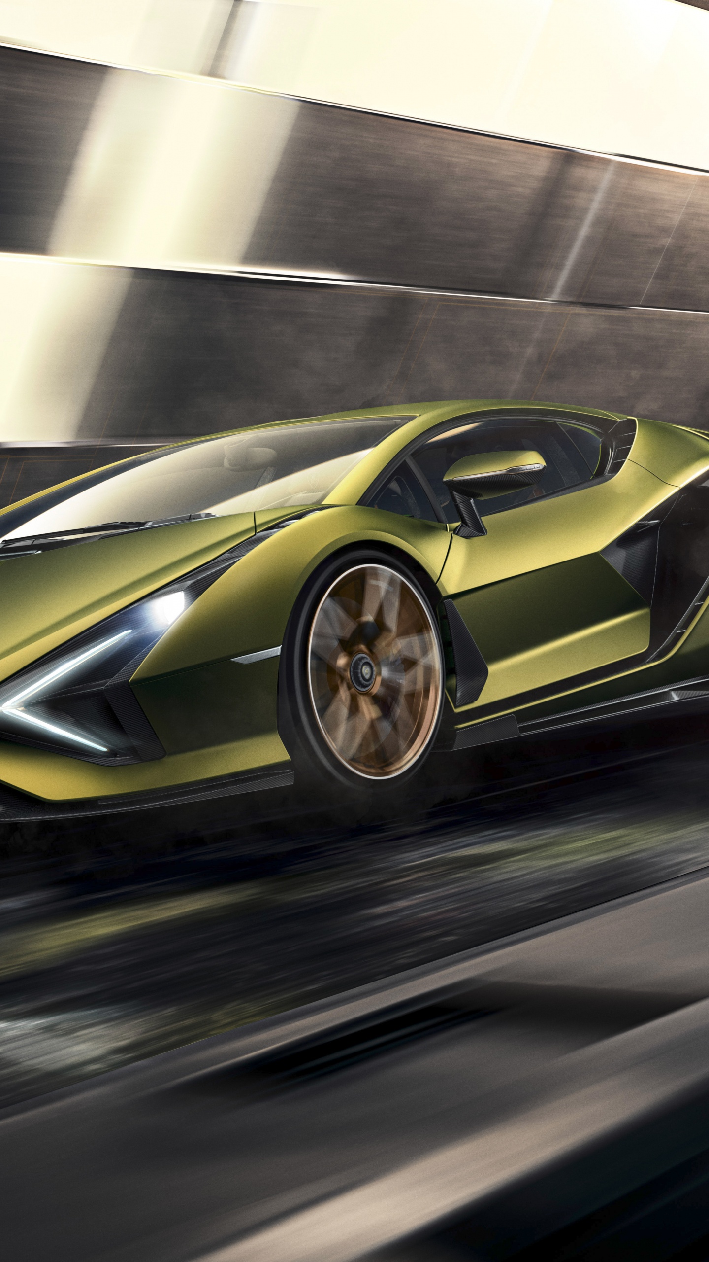 Lamborghini Aventador Amarillo en un Túnel. Wallpaper in 1440x2560 Resolution