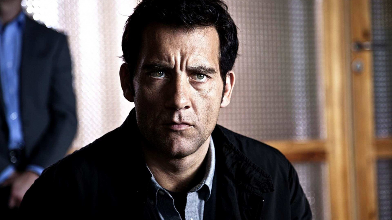 Clive Owen, Intruders, Human, Film, Person. Wallpaper in 1366x768 Resolution