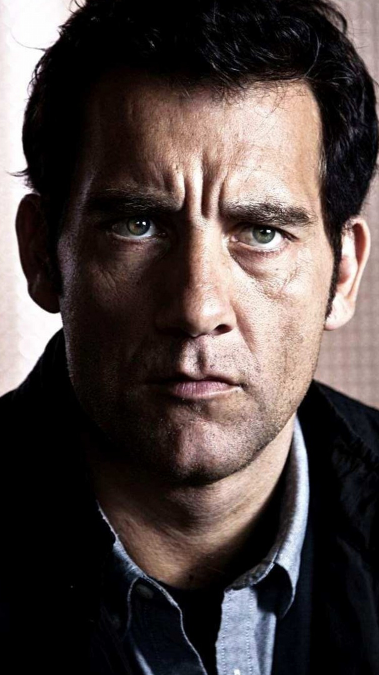 Clive Owen, Film, Person, Schauspieler, Alchemie. Wallpaper in 750x1334 Resolution