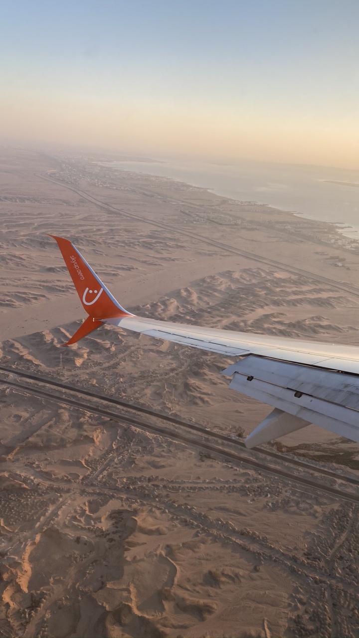 Aircraft, Airplane, Airliner, Atmosphere, Air Travel. Wallpaper in 720x1280 Resolution