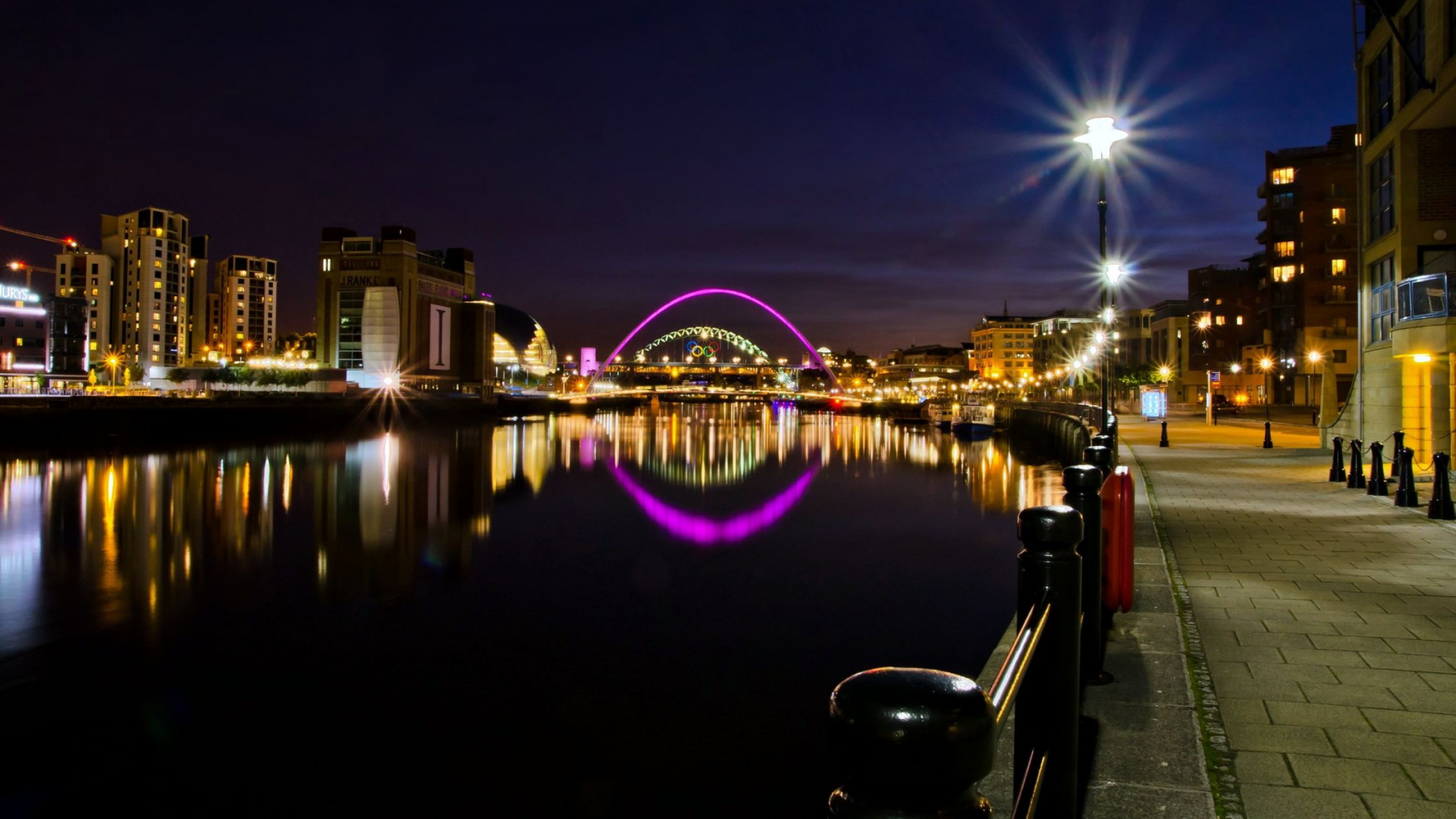 Horizon de la Ville Pendant la Nuit. Wallpaper in 1920x1080 Resolution