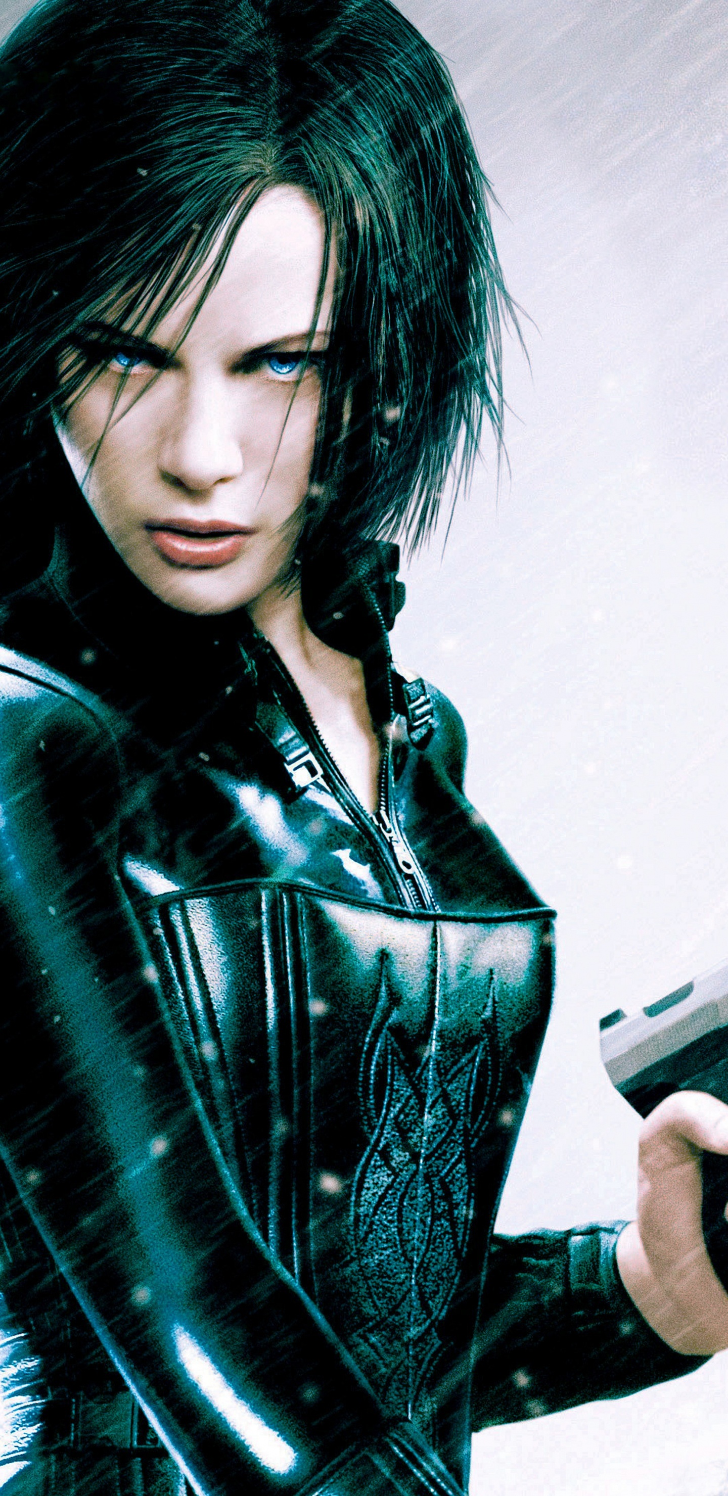 Mujer en Chaqueta de Cuero Negro Con Pistola Semiautomática Negra. Wallpaper in 1440x2960 Resolution