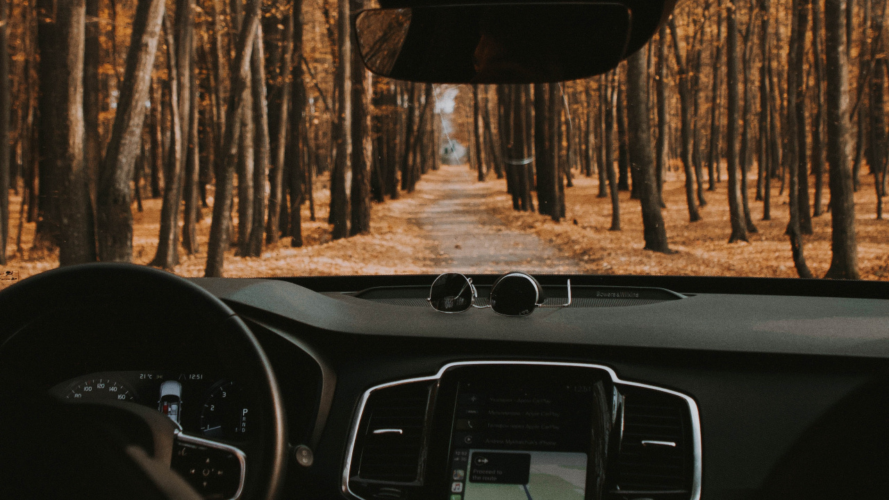 Black Car Steering Wheel During Daytime. Wallpaper in 1280x720 Resolution