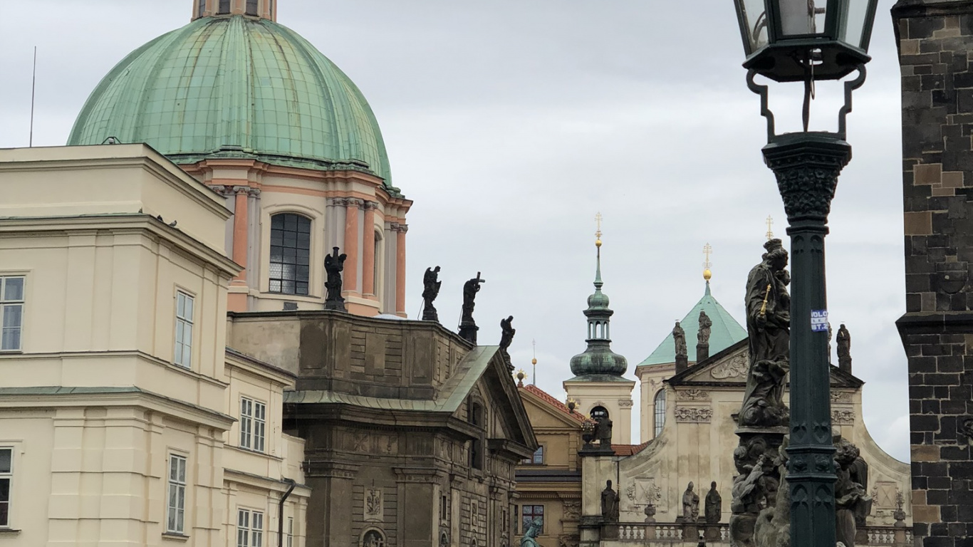 Puente de Carlos, Cúpula, la Luz de Calle, Hito, la Arquitectura Bizantina. Wallpaper in 1366x768 Resolution