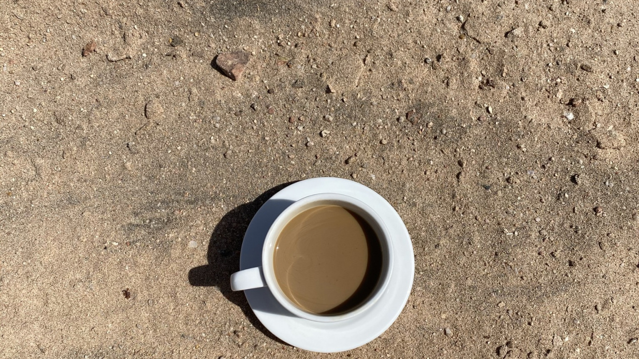 Cristalería, Café, Bandejas de Servir, Beige, Circulo. Wallpaper in 1280x720 Resolution