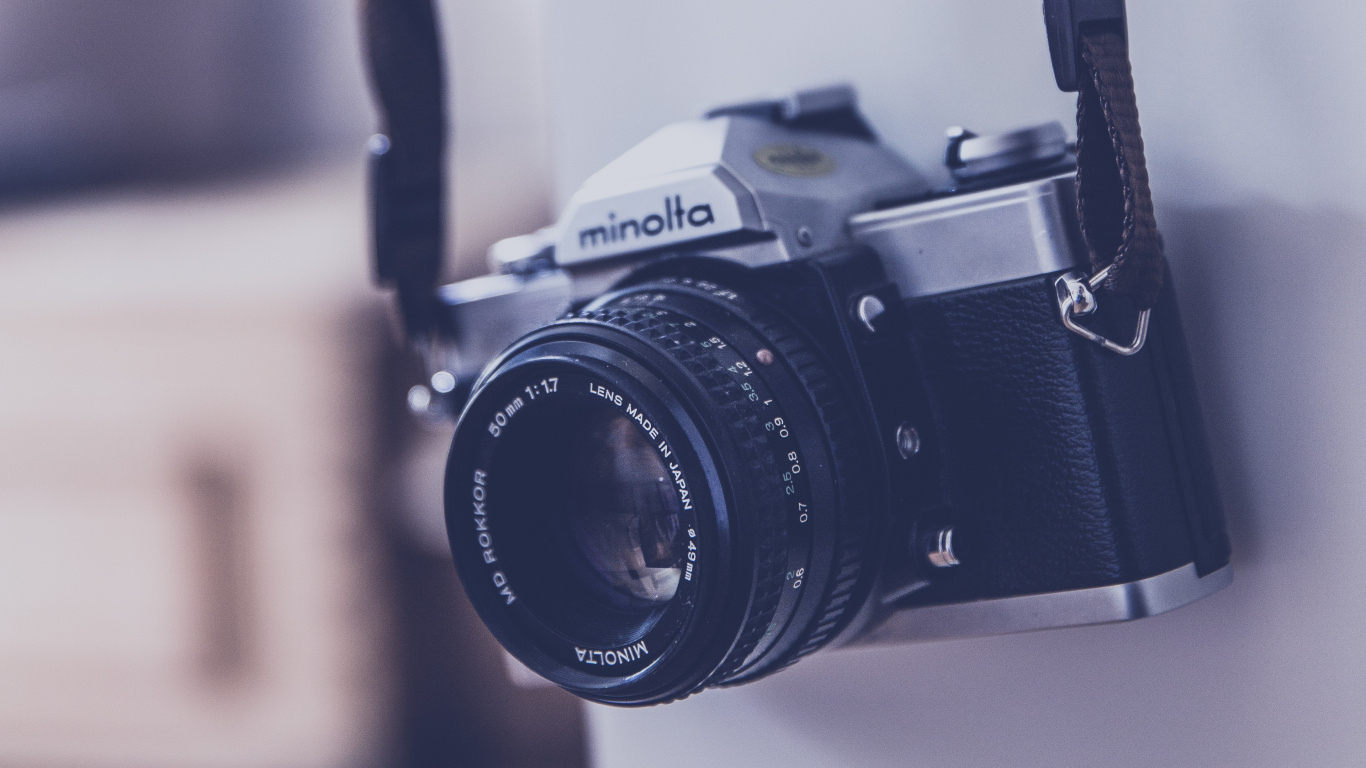 Black and Silver Nikon Dslr Camera. Wallpaper in 1366x768 Resolution