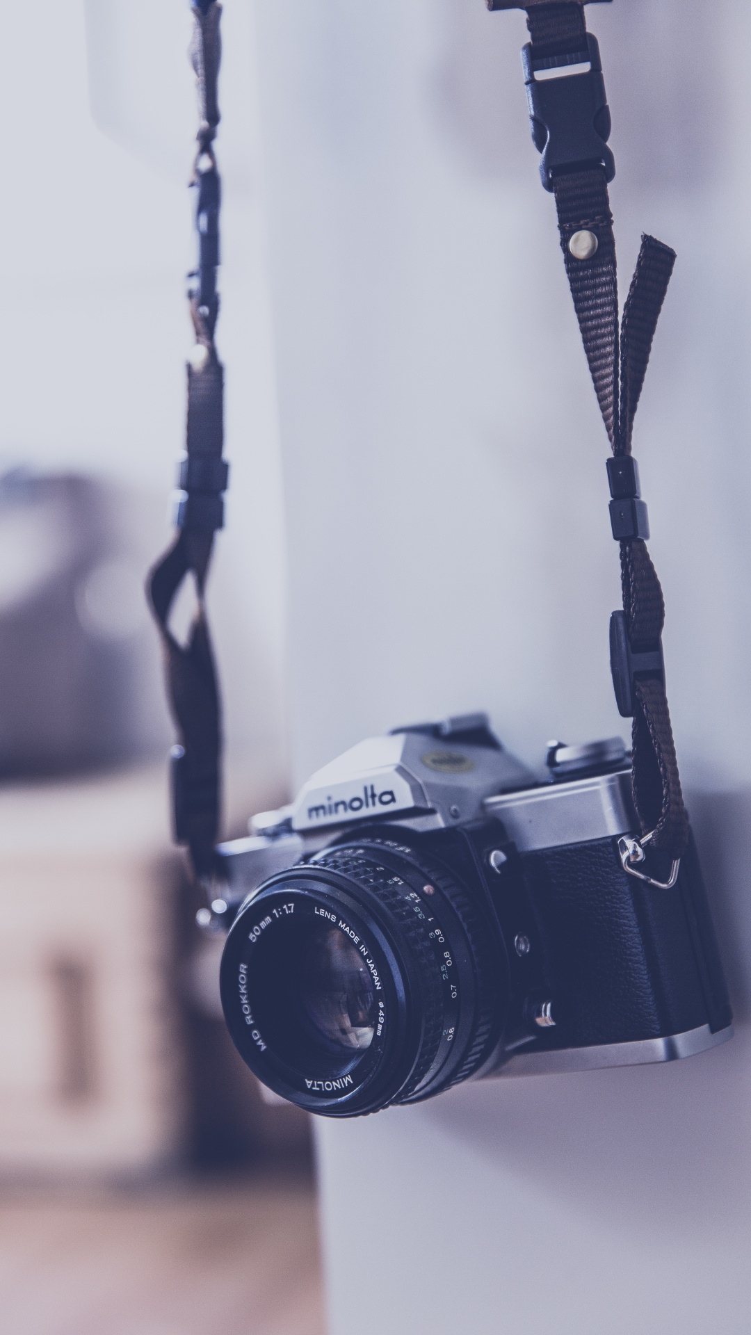 Cámara Réflex Digital Nikon Negra y Plateada. Wallpaper in 1080x1920 Resolution