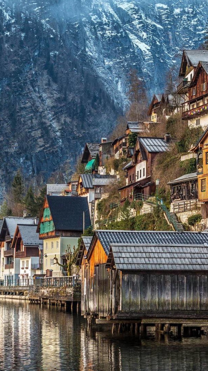 Brown and White Houses Beside River During Daytime. Wallpaper in 720x1280 Resolution