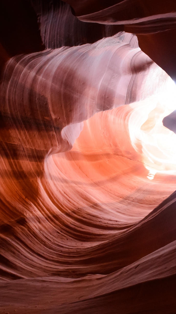 Brown and White Abstract Painting. Wallpaper in 720x1280 Resolution