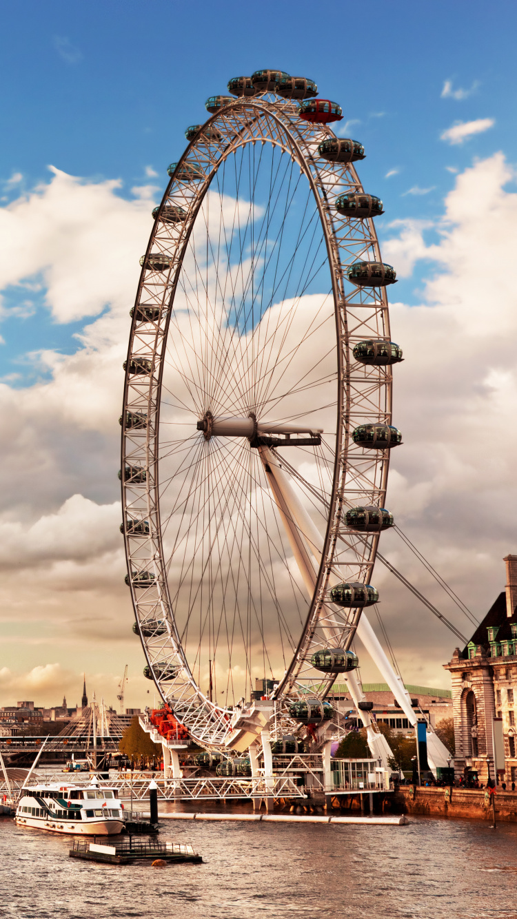 Grande Roue Près du Plan D'eau Pendant la Journée. Wallpaper in 750x1334 Resolution