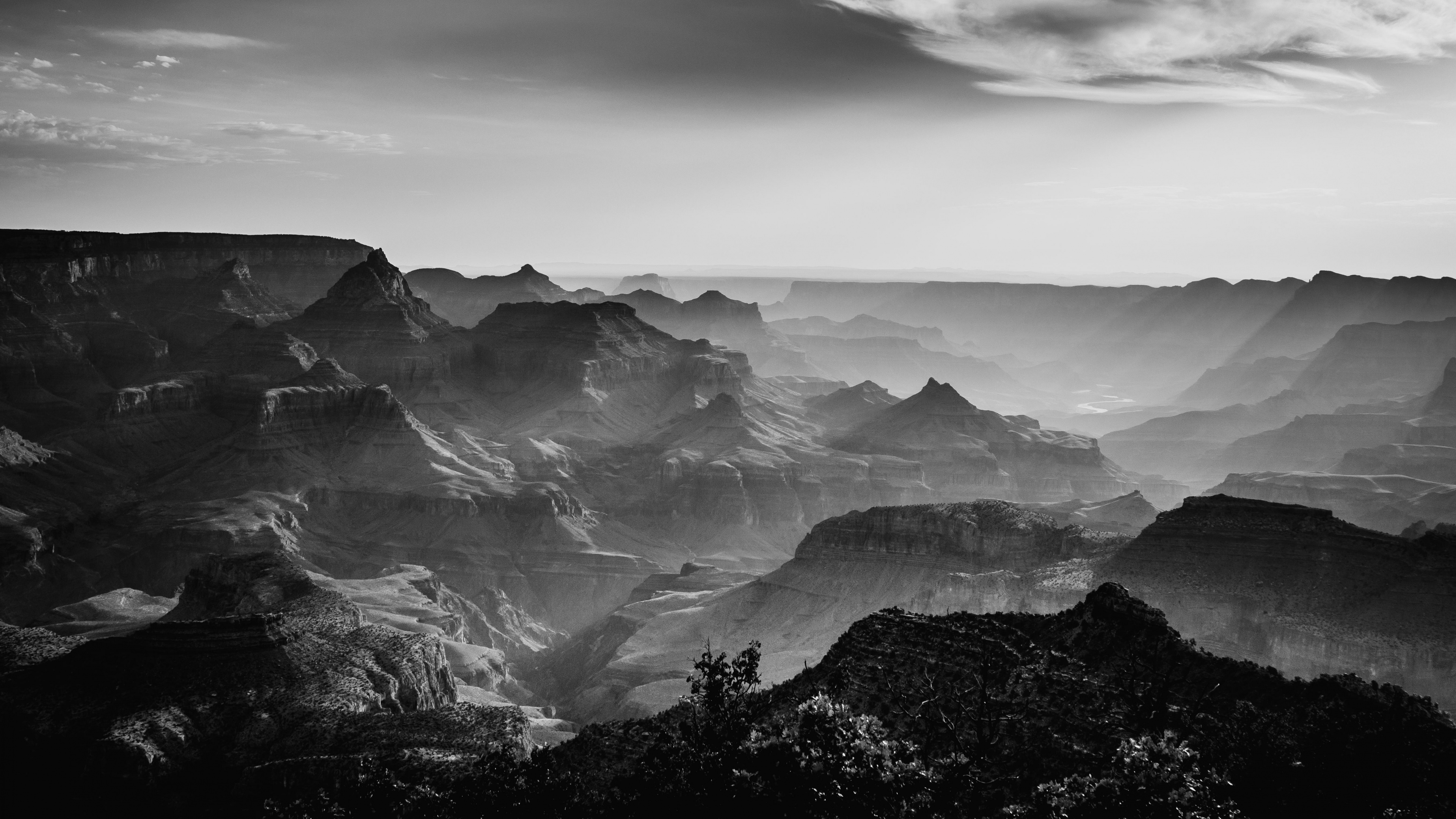Photo en Niveaux de Gris de Montagnes Sous un Ciel Nuageux. Wallpaper in 3840x2160 Resolution