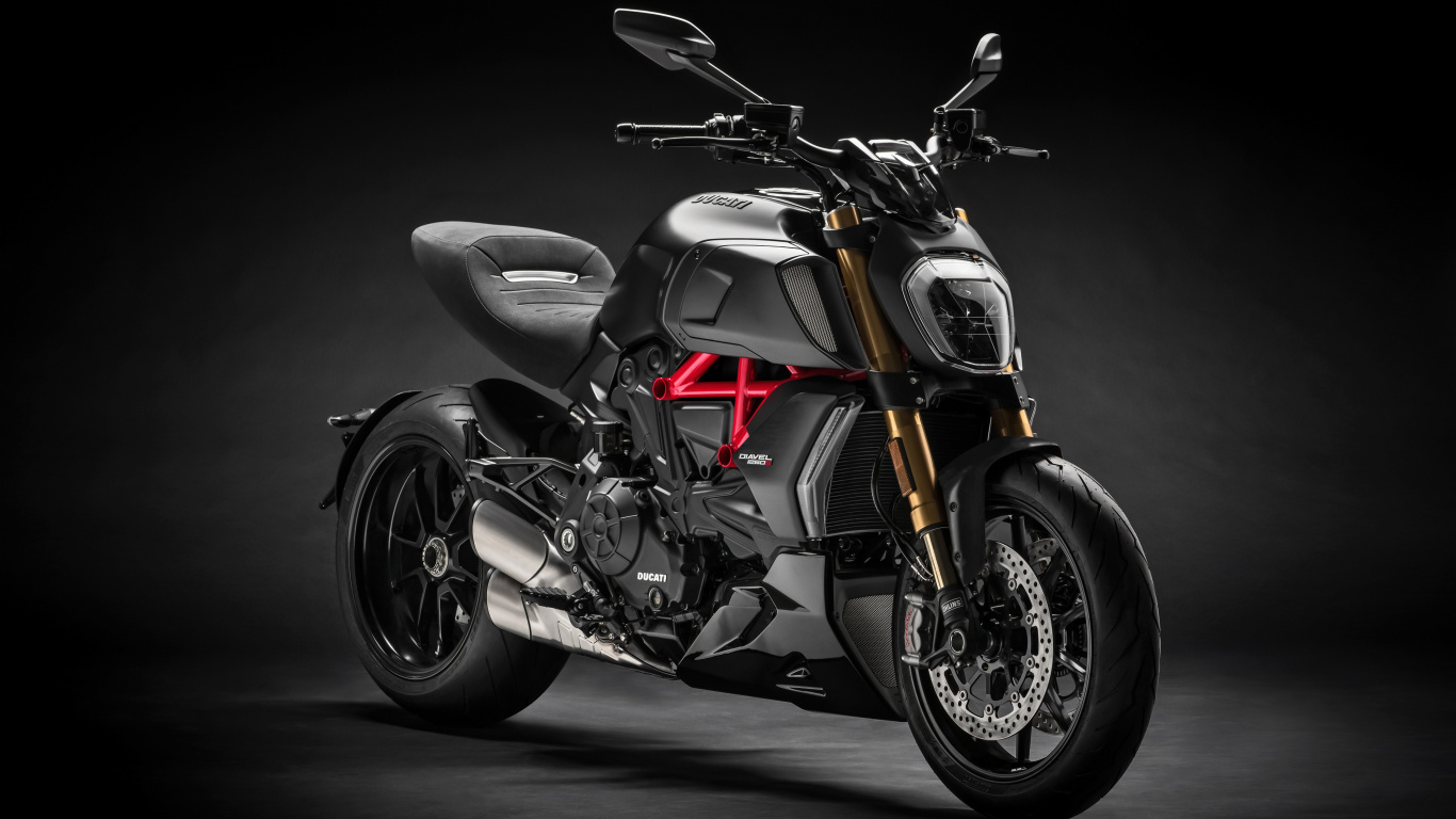 Black and Orange Sports Bike. Wallpaper in 1366x768 Resolution