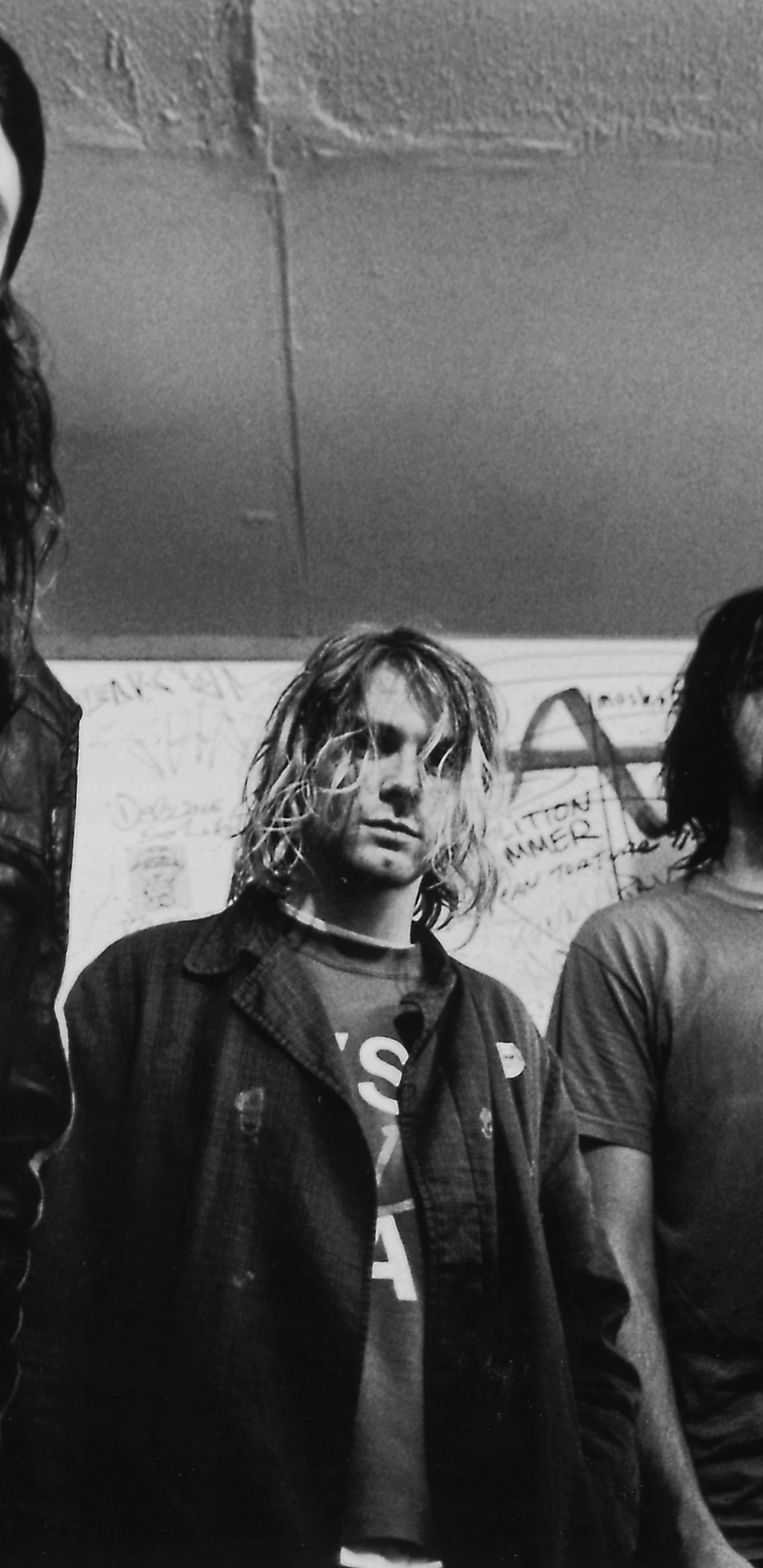 Dave Grohl, Nirvana, Noir, Monochrome, Instantané. Wallpaper in 1440x2960 Resolution