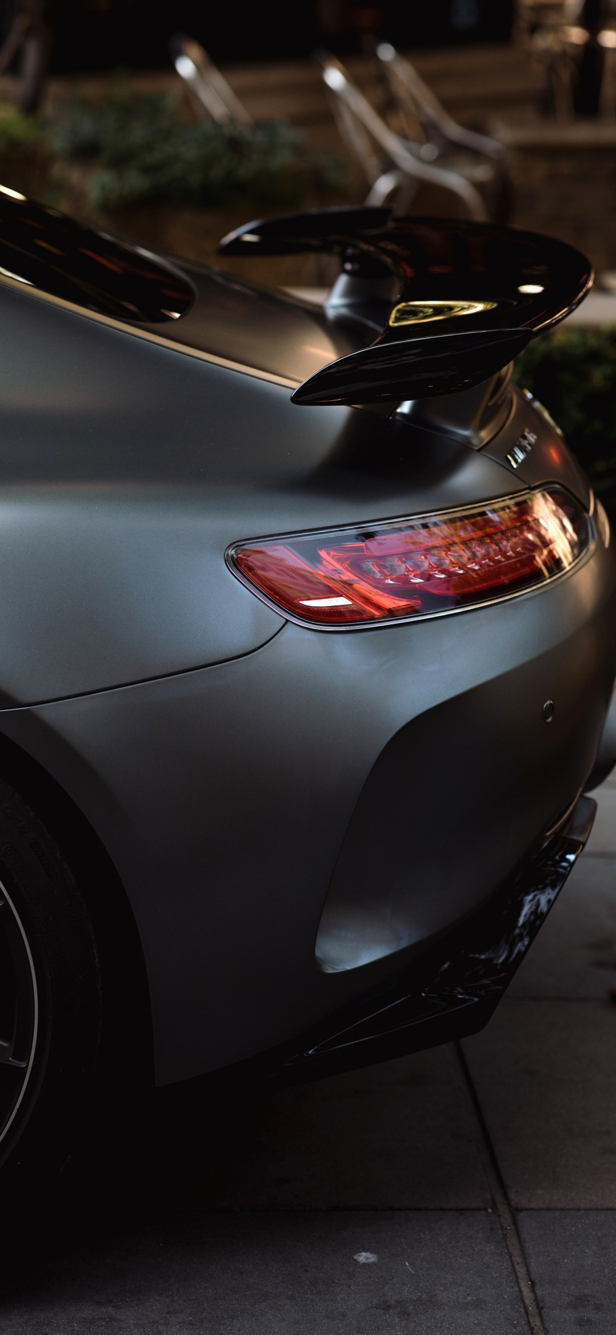 Voiture de Luxe, Voiture de Taille Moyenne, Supercar, L'éclairage Automobile, Automobile Pneu. Wallpaper in 1242x2688 Resolution