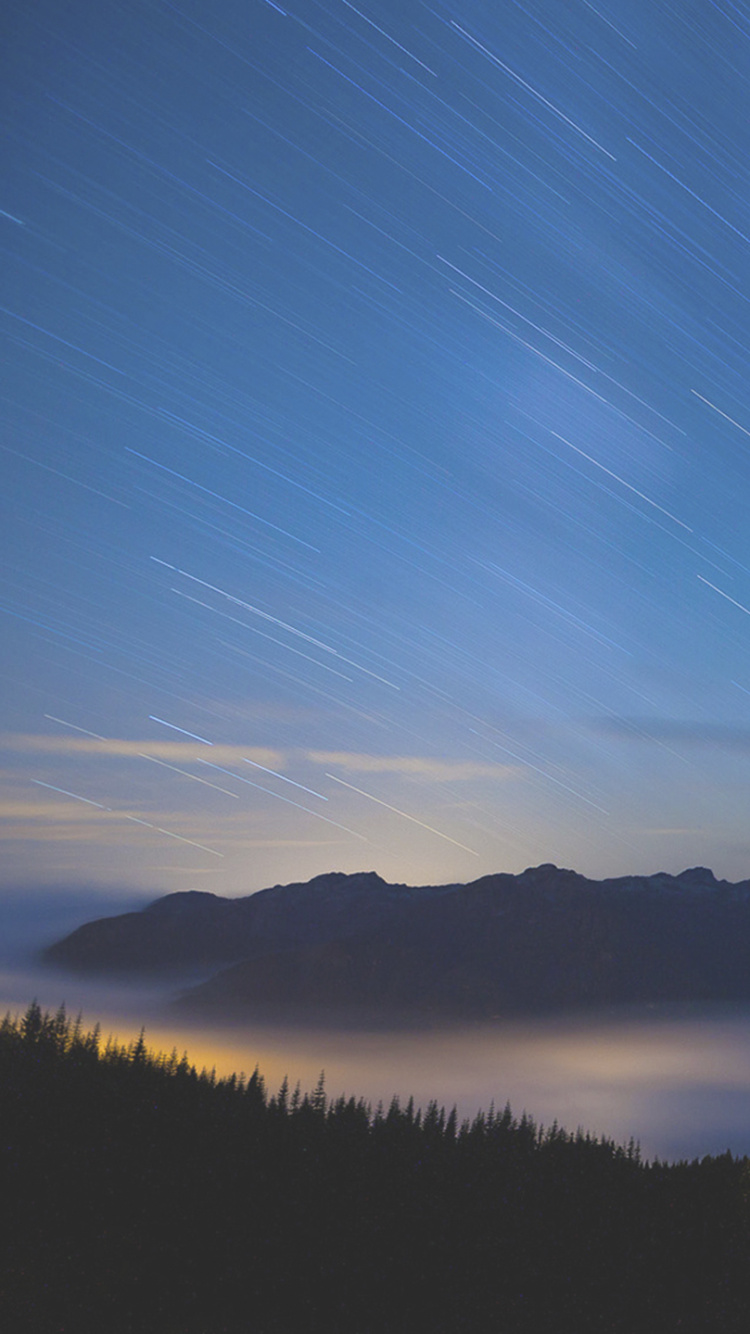 Montaña Cubierta de Nieve Durante el Día. Wallpaper in 750x1334 Resolution