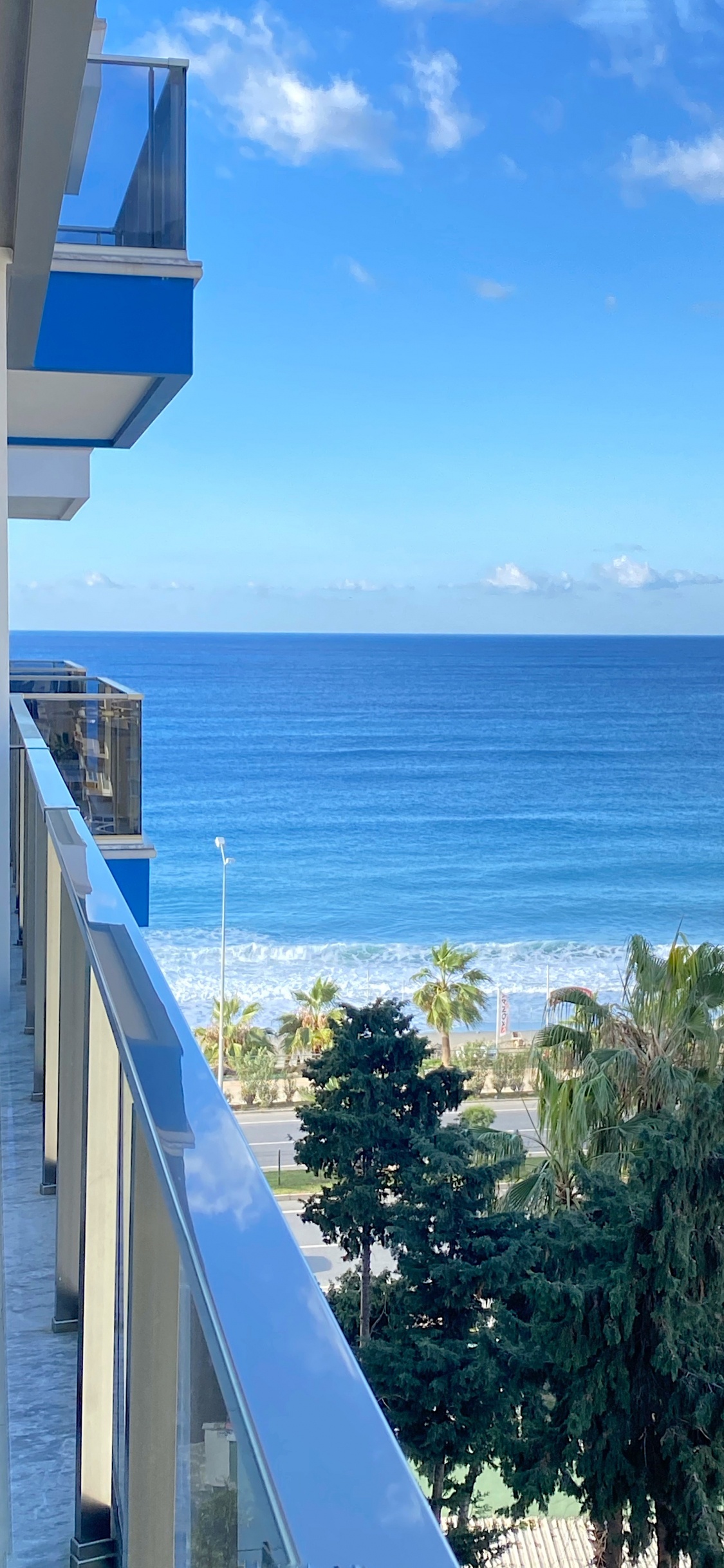 Mar, Agua, Azul, Edificio, Azure. Wallpaper in 1125x2436 Resolution