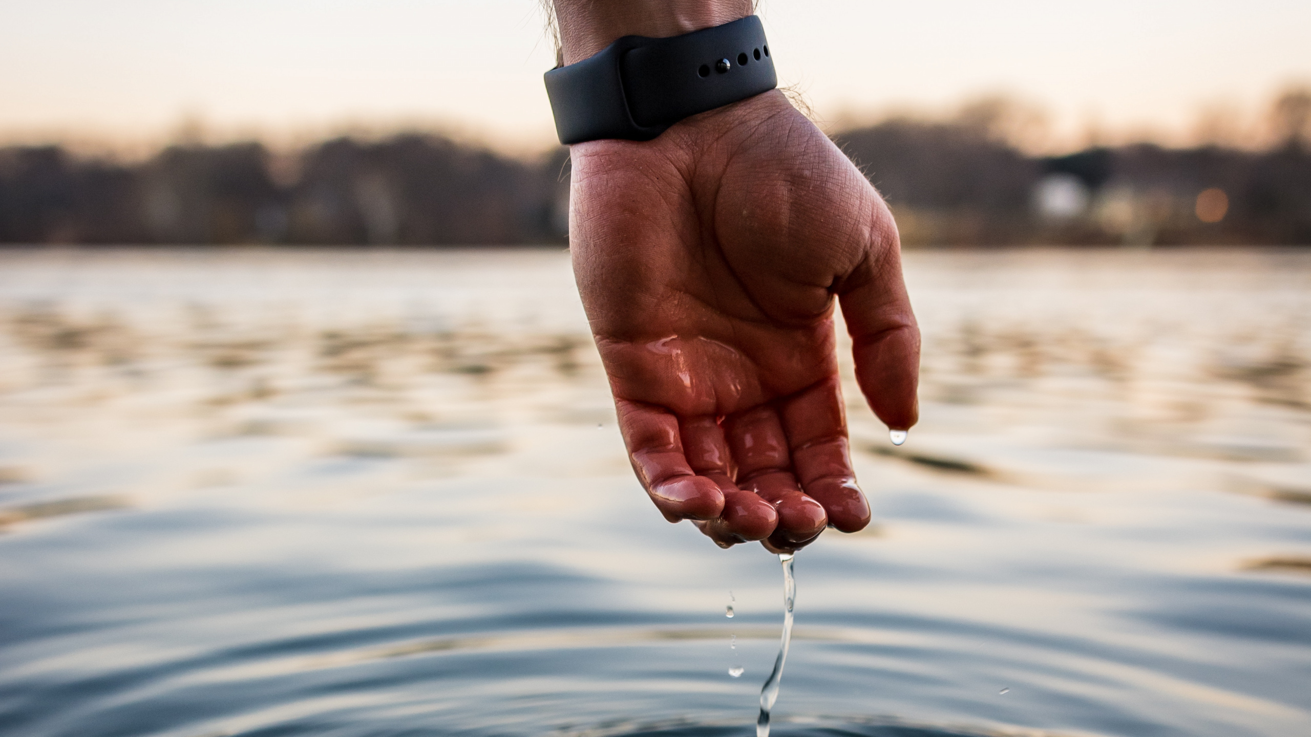 手, 手指, 腿, 手势, 流体 壁纸 2560x1440 允许