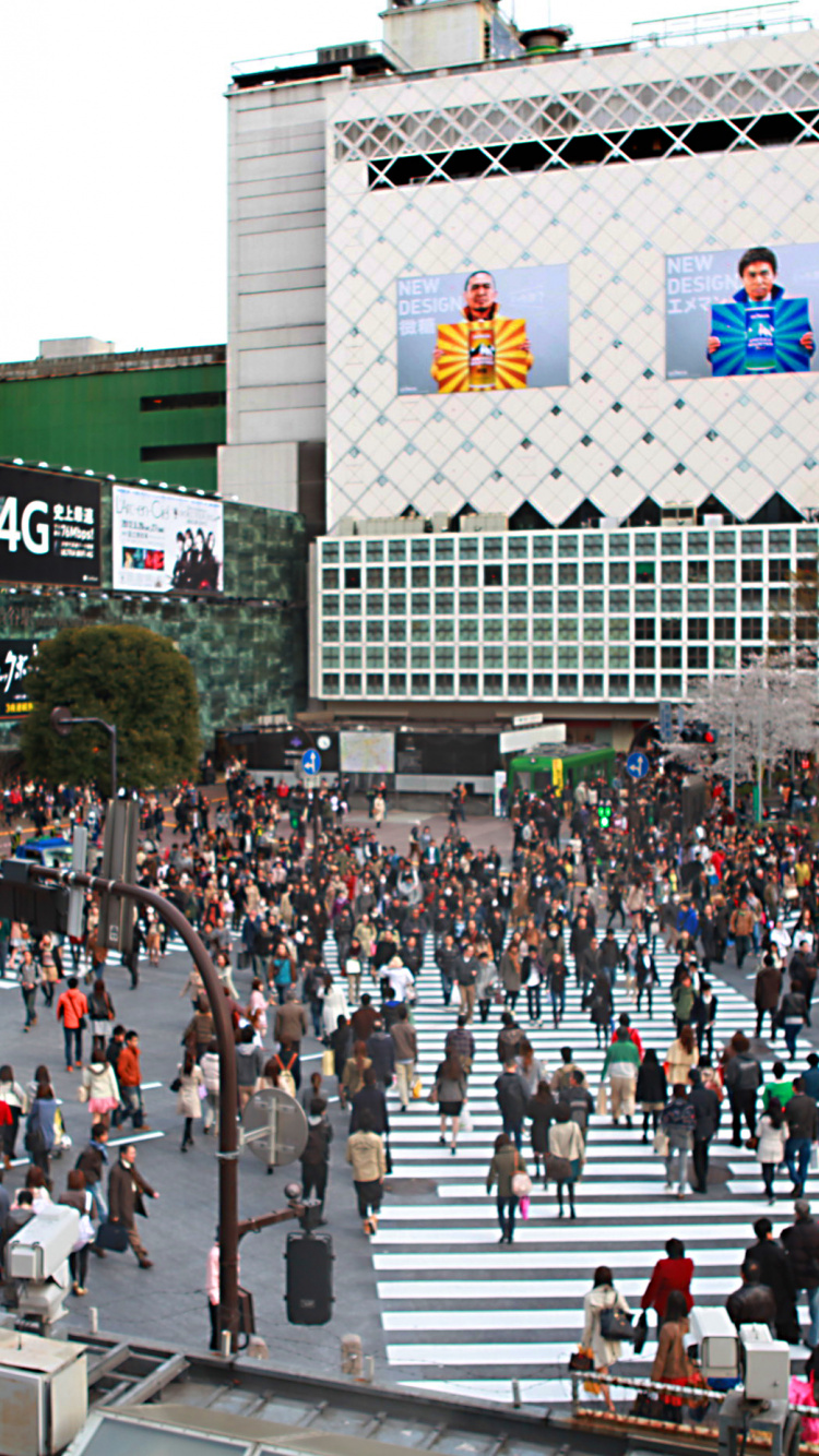 People Walking on Street During Daytime. Wallpaper in 750x1334 Resolution