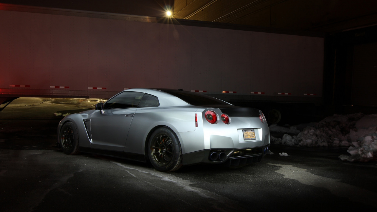 Weißer Porsche 911 in Garage Geparkt. Wallpaper in 1280x720 Resolution