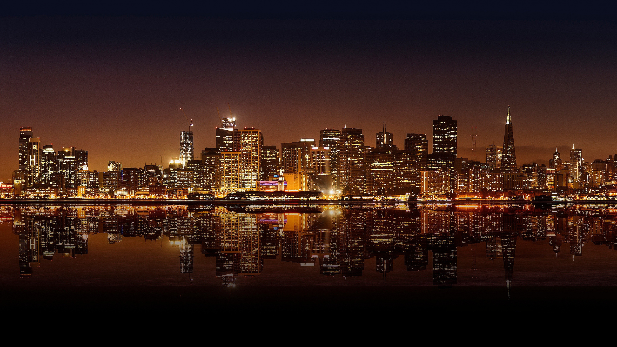 Skyline Der Stadt Bei Nacht Night. Wallpaper in 2560x1440 Resolution