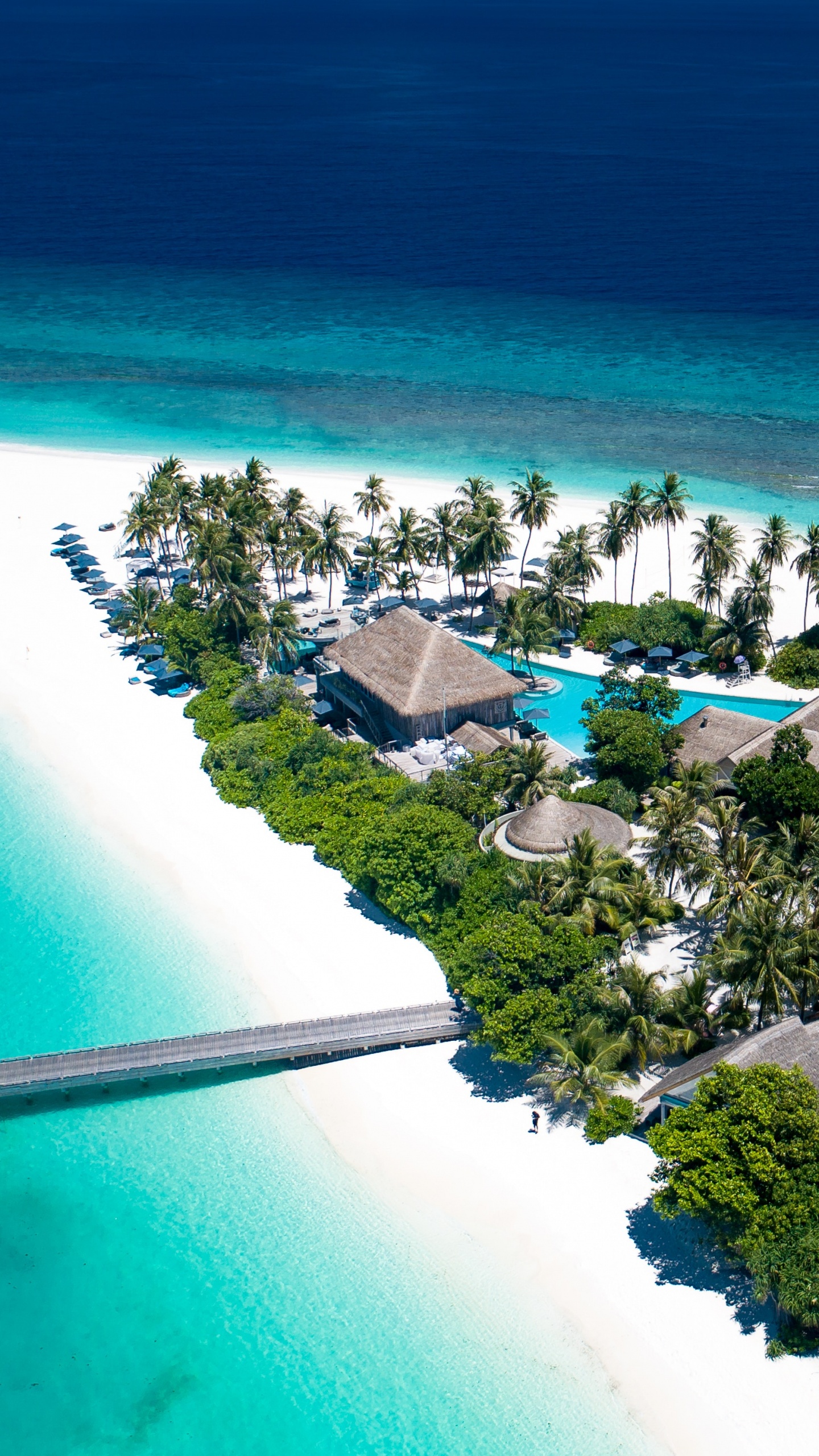 Beach, Resort, Island, Sea, Property. Wallpaper in 1440x2560 Resolution