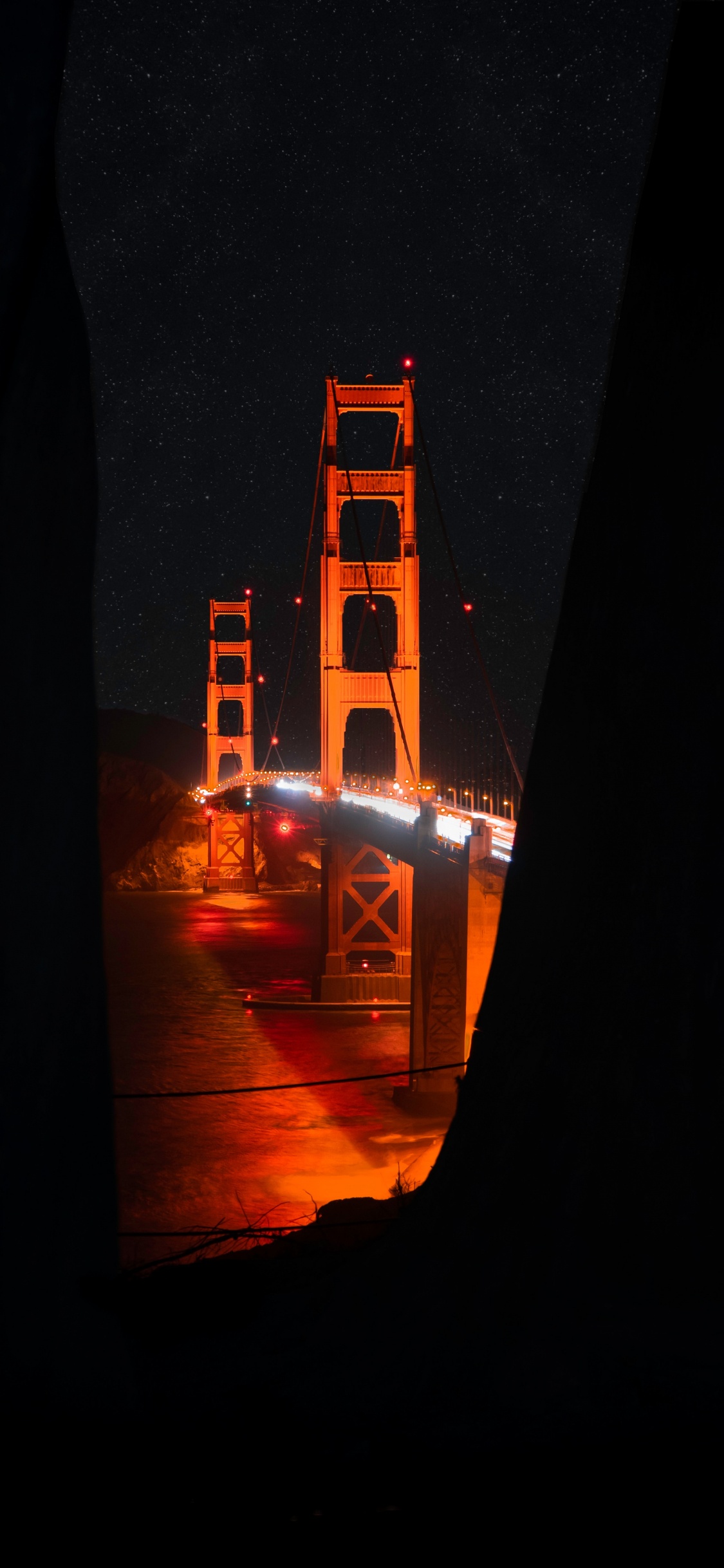 Golden Gate Bridge Bei Nacht Night. Wallpaper in 1125x2436 Resolution