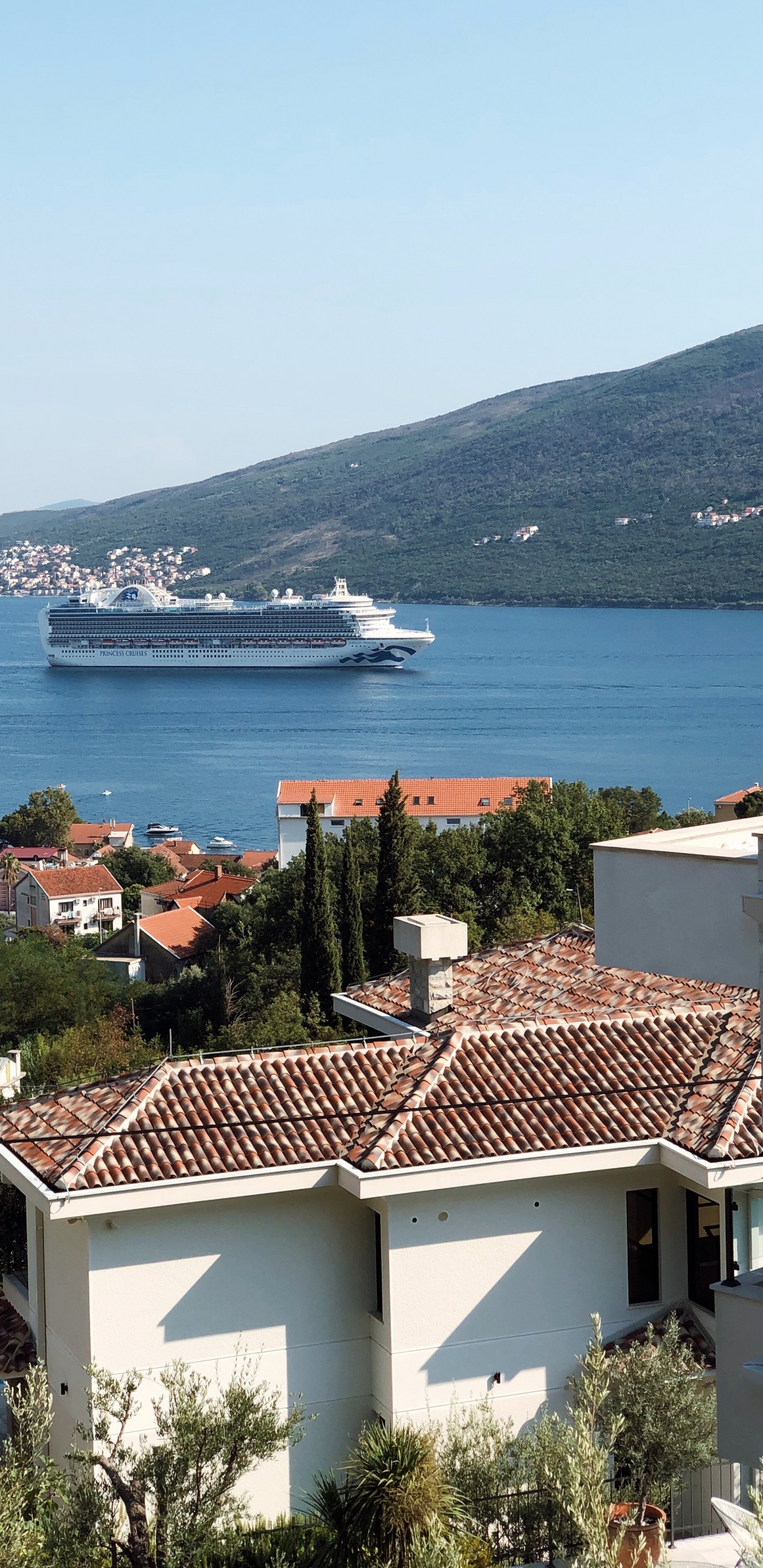 Mar, Inmueble, Agua, Moto de Agua, Barco. Wallpaper in 1440x2960 Resolution