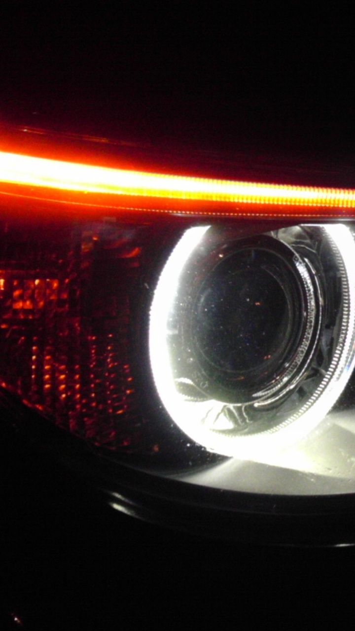 Black and Red Car Light. Wallpaper in 720x1280 Resolution
