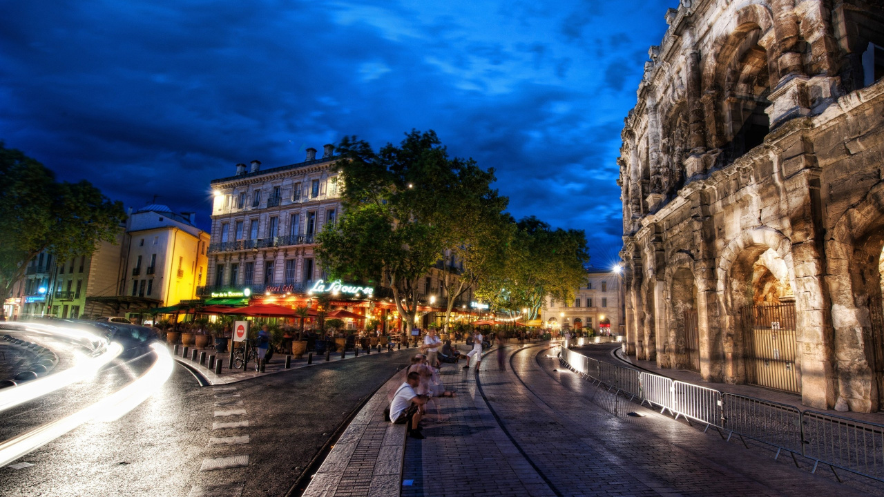 People Walking on Sidewalk Near Building During Daytime. Wallpaper in 1280x720 Resolution