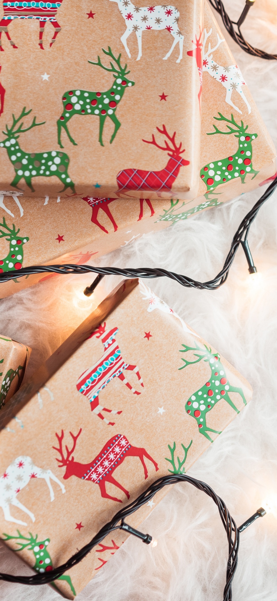 Le Jour De Noël, Cadeau de Noël, Arbre de Noël, Textile, Carte de Noël. Wallpaper in 1125x2436 Resolution