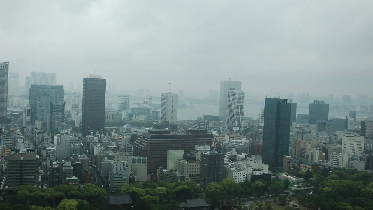 City Buildings Under White Sky During Daytime. Wallpaper in 1280x720 Resolution
