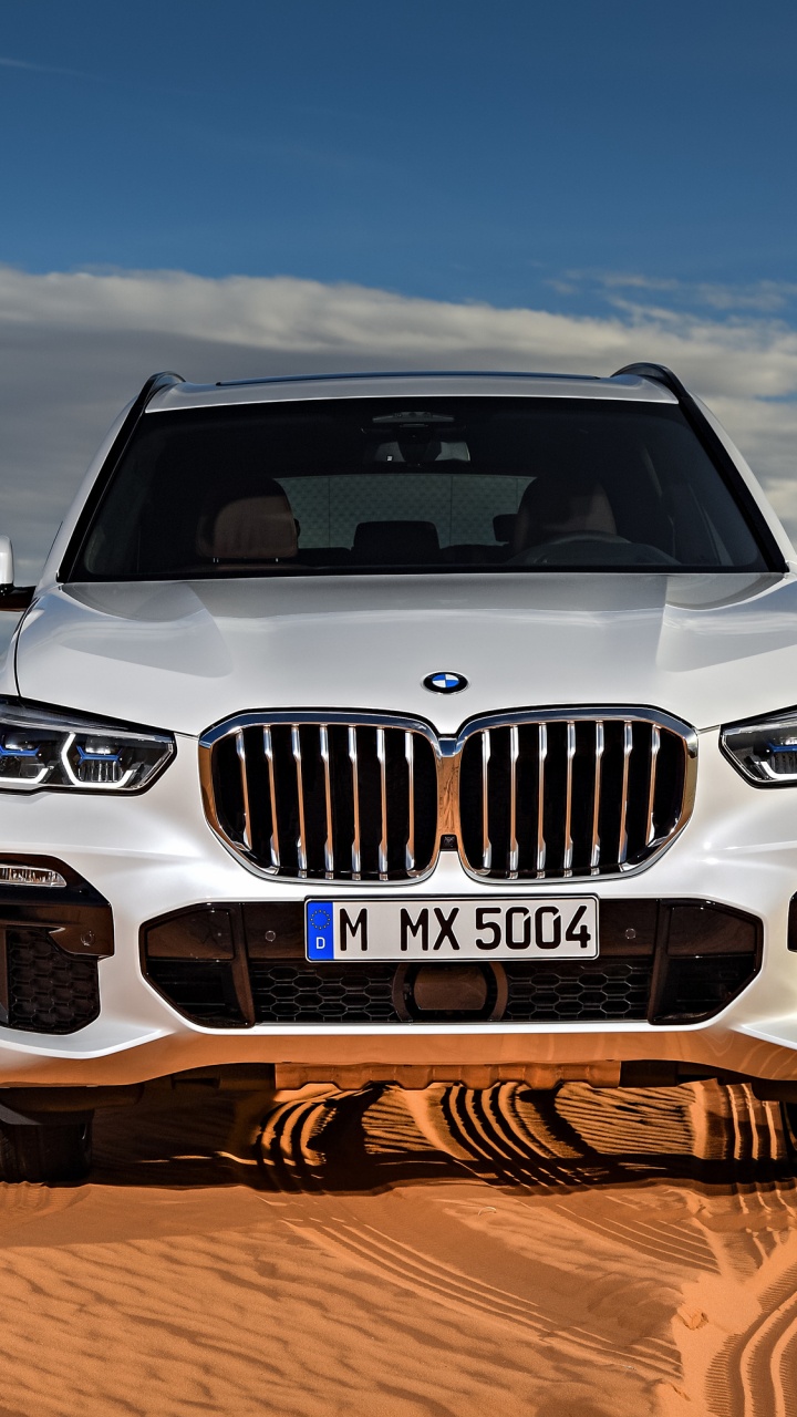 White Bmw m 3 on Desert. Wallpaper in 720x1280 Resolution