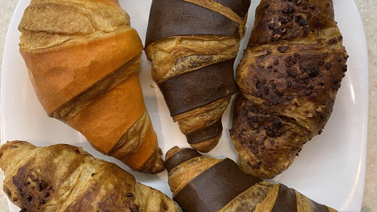 Natural Material, Tan, Comfort Food, Junk Food, Baked Goods. Wallpaper in 1280x720 Resolution