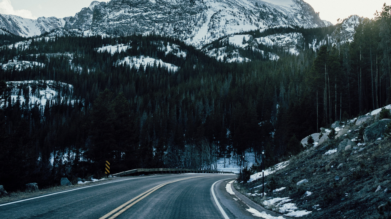 Alpes, Montaña, Carretera, Nieve, Las Formaciones Montañosas. Wallpaper in 1366x768 Resolution