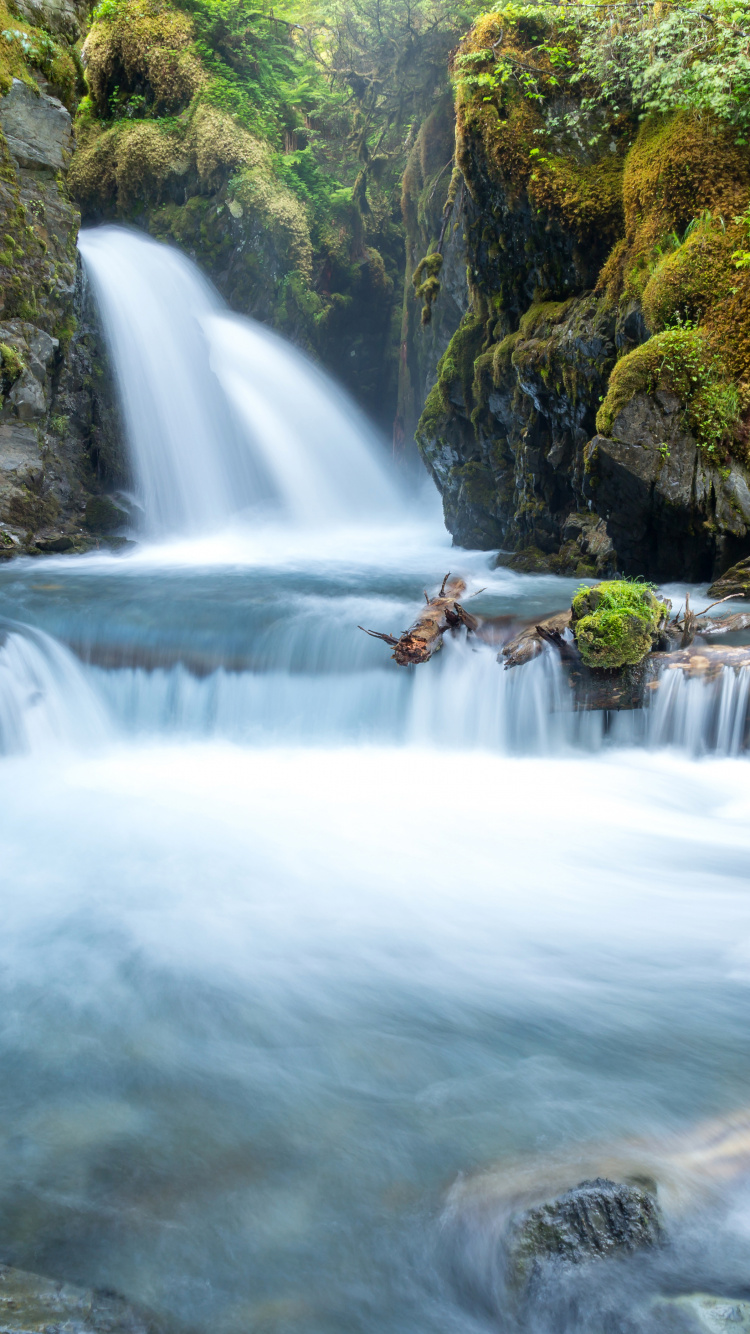 Time Lapse Photography of Waterfalls. Wallpaper in 750x1334 Resolution