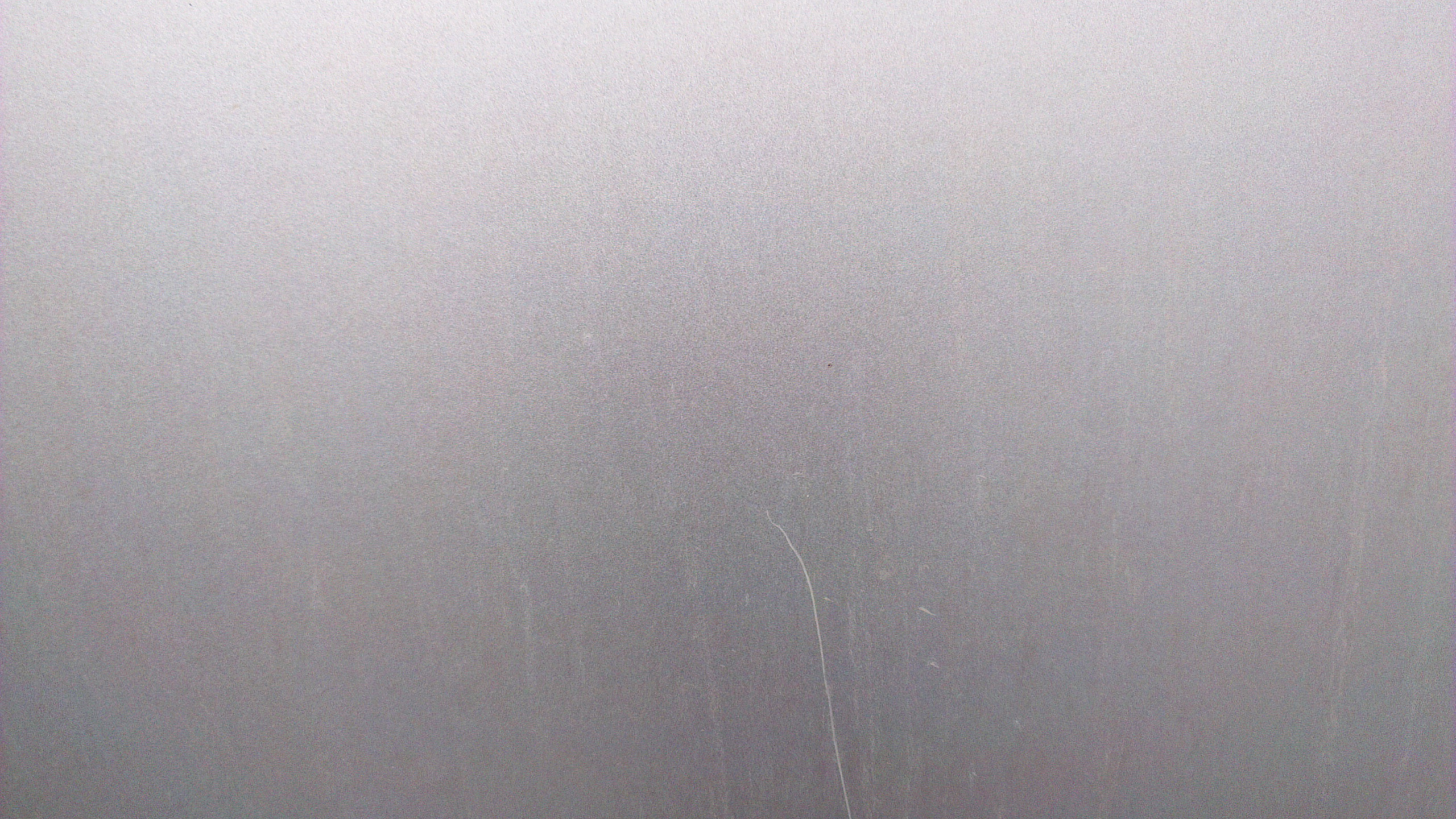 Textile Noir Sur Fond Blanc. Wallpaper in 2560x1440 Resolution