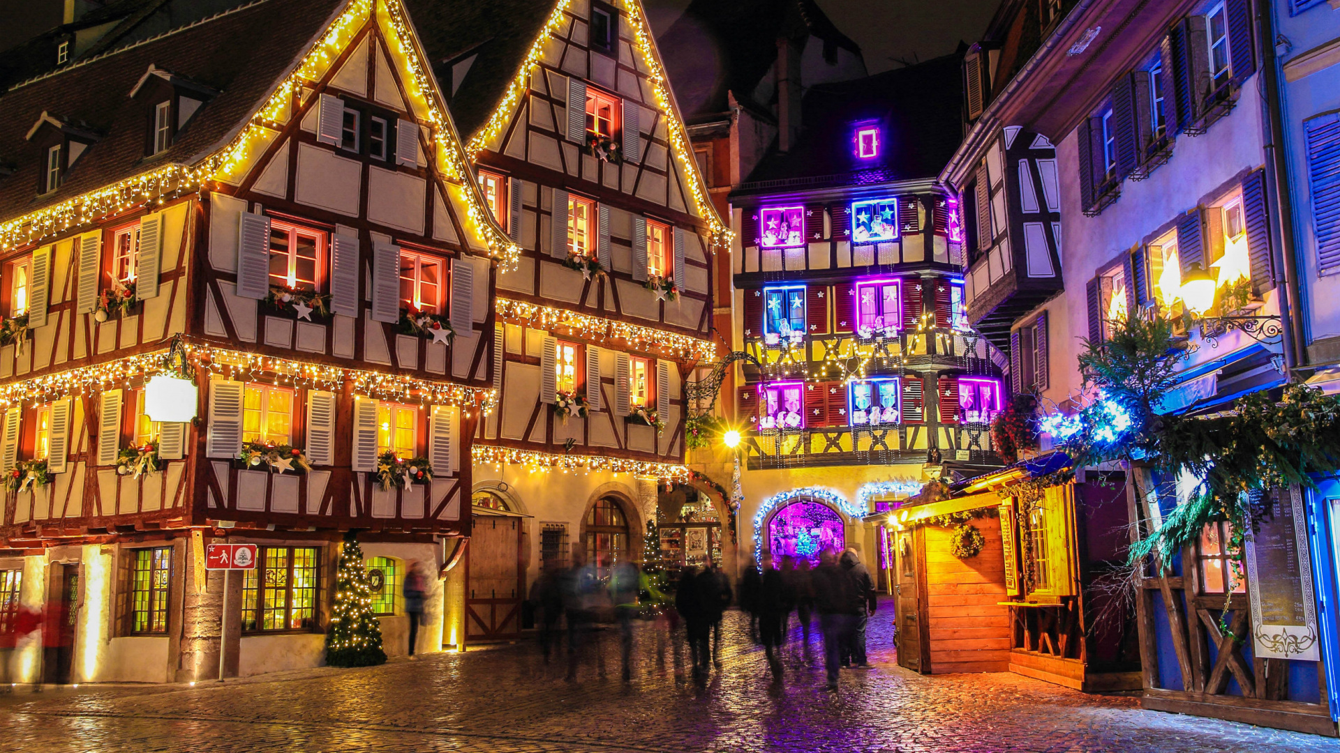 Edificio de Hormigón Marrón Durante la Noche. Wallpaper in 1920x1080 Resolution