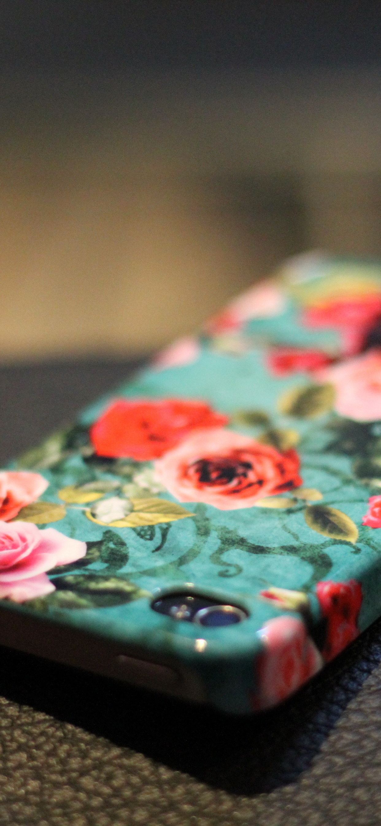 Funda Iphone Verde y Rosa. Wallpaper in 1242x2688 Resolution