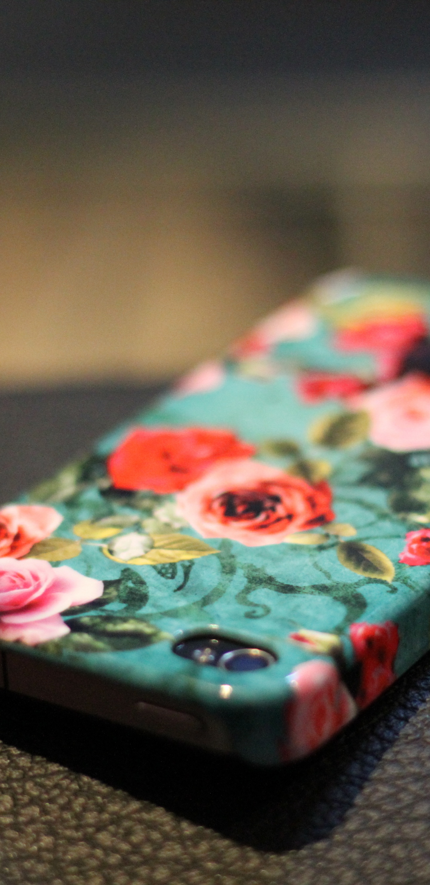 Funda Iphone Verde y Rosa. Wallpaper in 1440x2960 Resolution