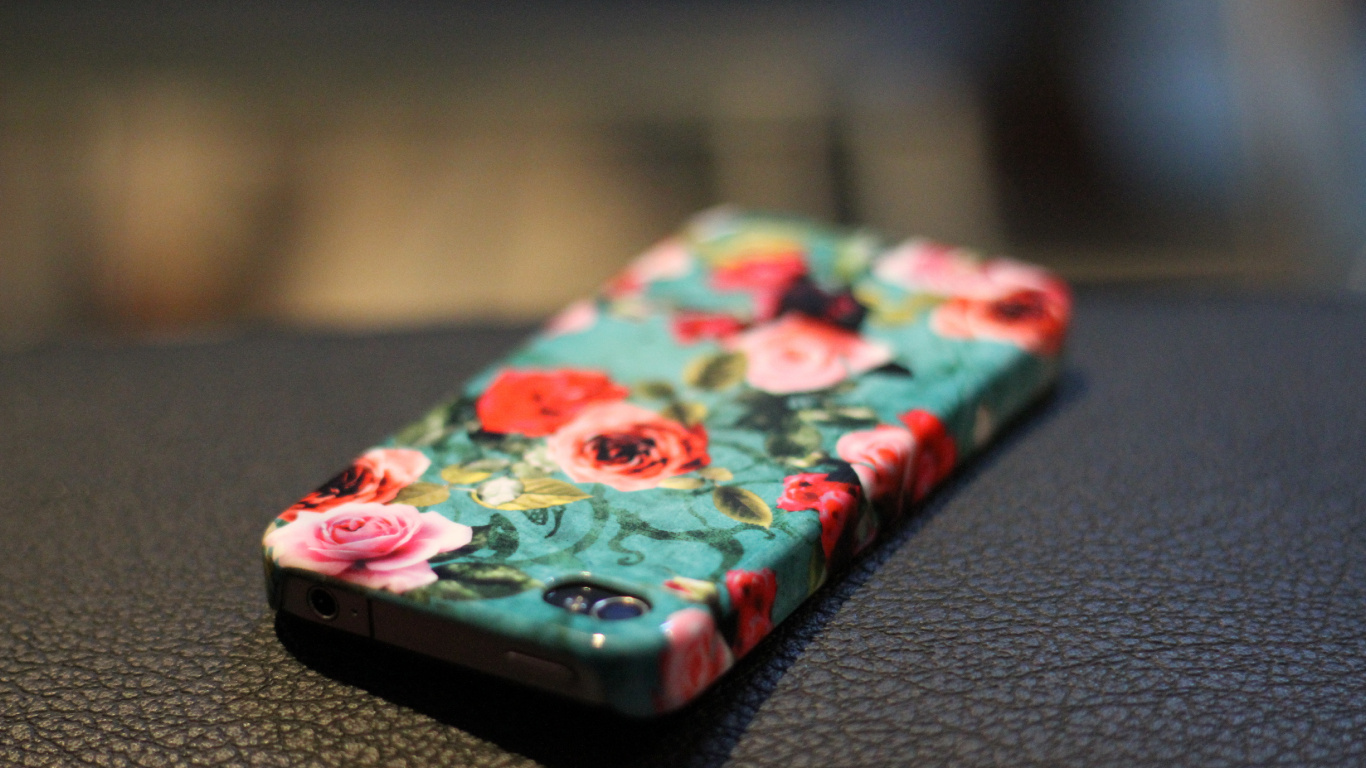 Green and Pink Iphone Case. Wallpaper in 1366x768 Resolution