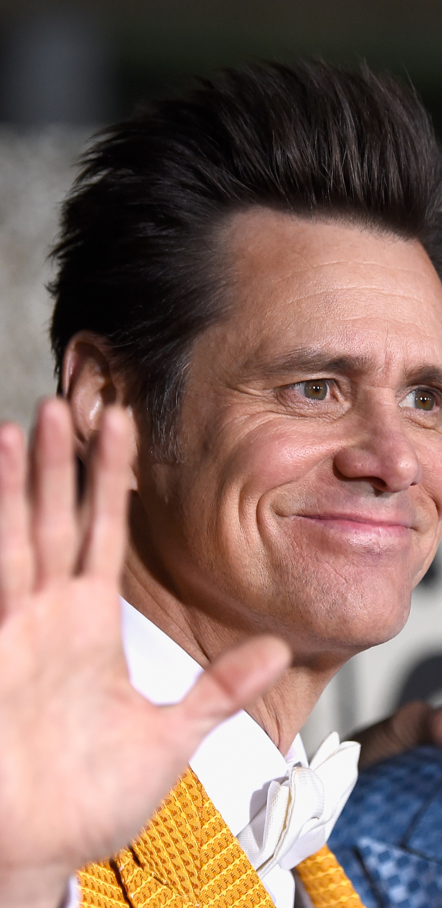 Man in White Dress Shirt Beside Man in Blue and White Checked Dress Shirt. Wallpaper in 1440x2960 Resolution