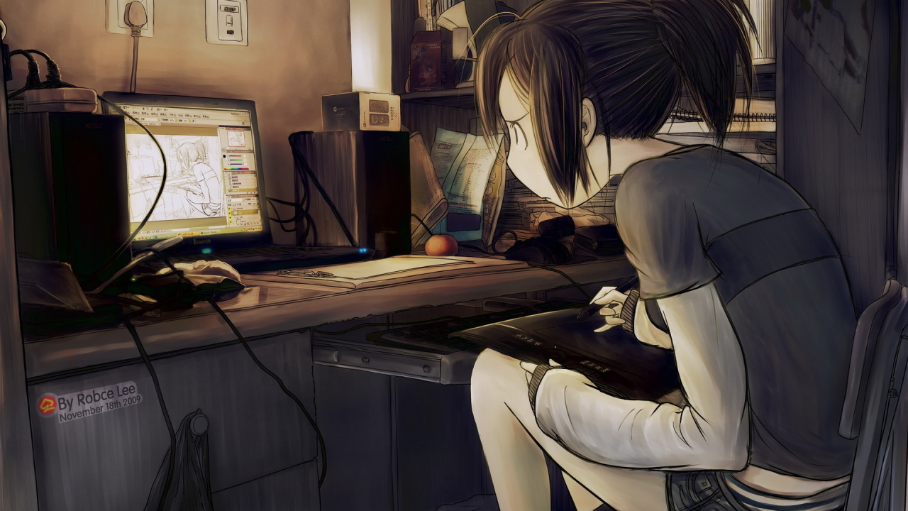 Mujer en Camisa de Manga Larga Gris Sentada en Una Silla Delante de la Computadora. Wallpaper in 1280x720 Resolution