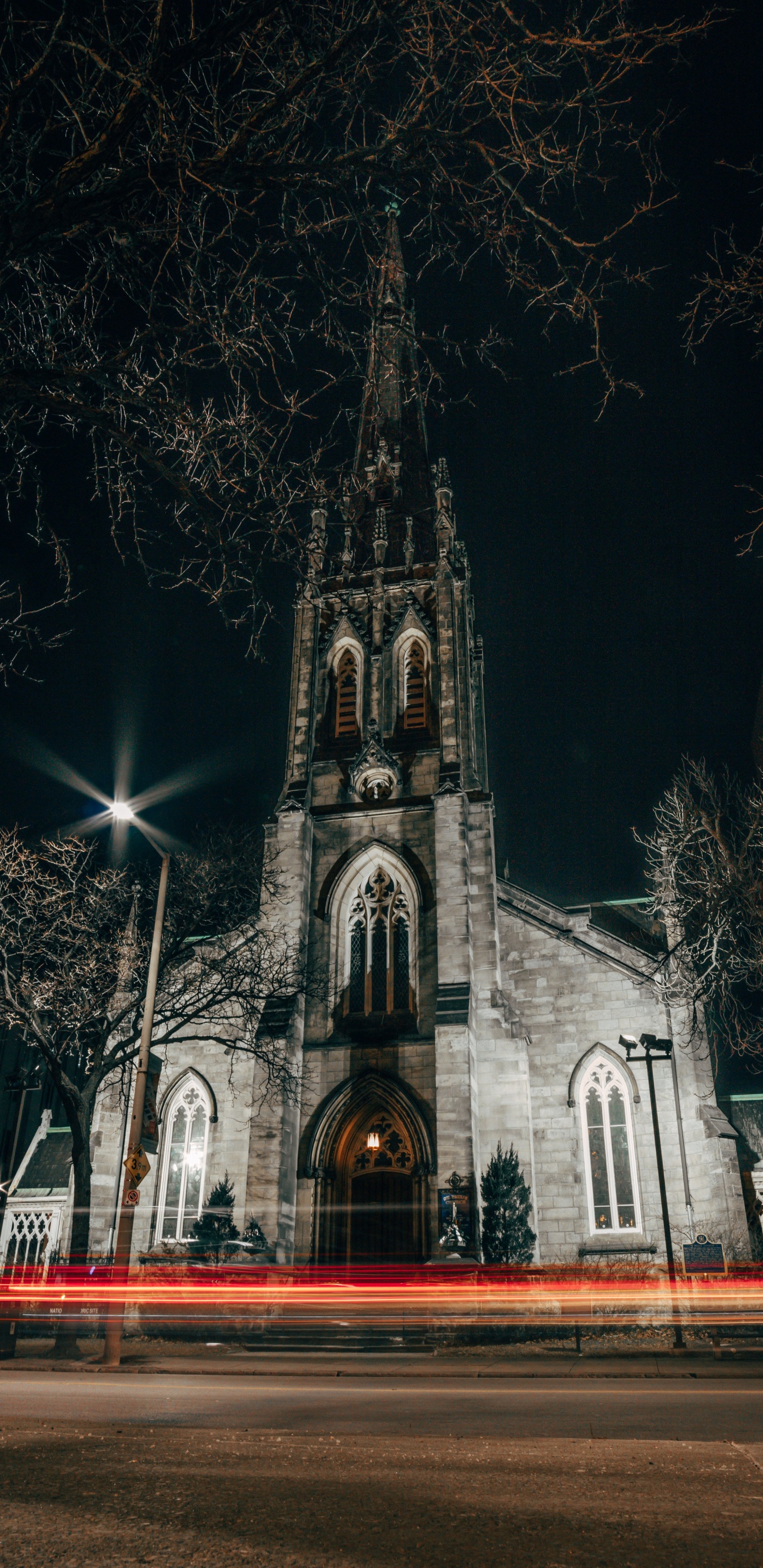 Église en Béton Blanc et Marron. Wallpaper in 1440x2960 Resolution