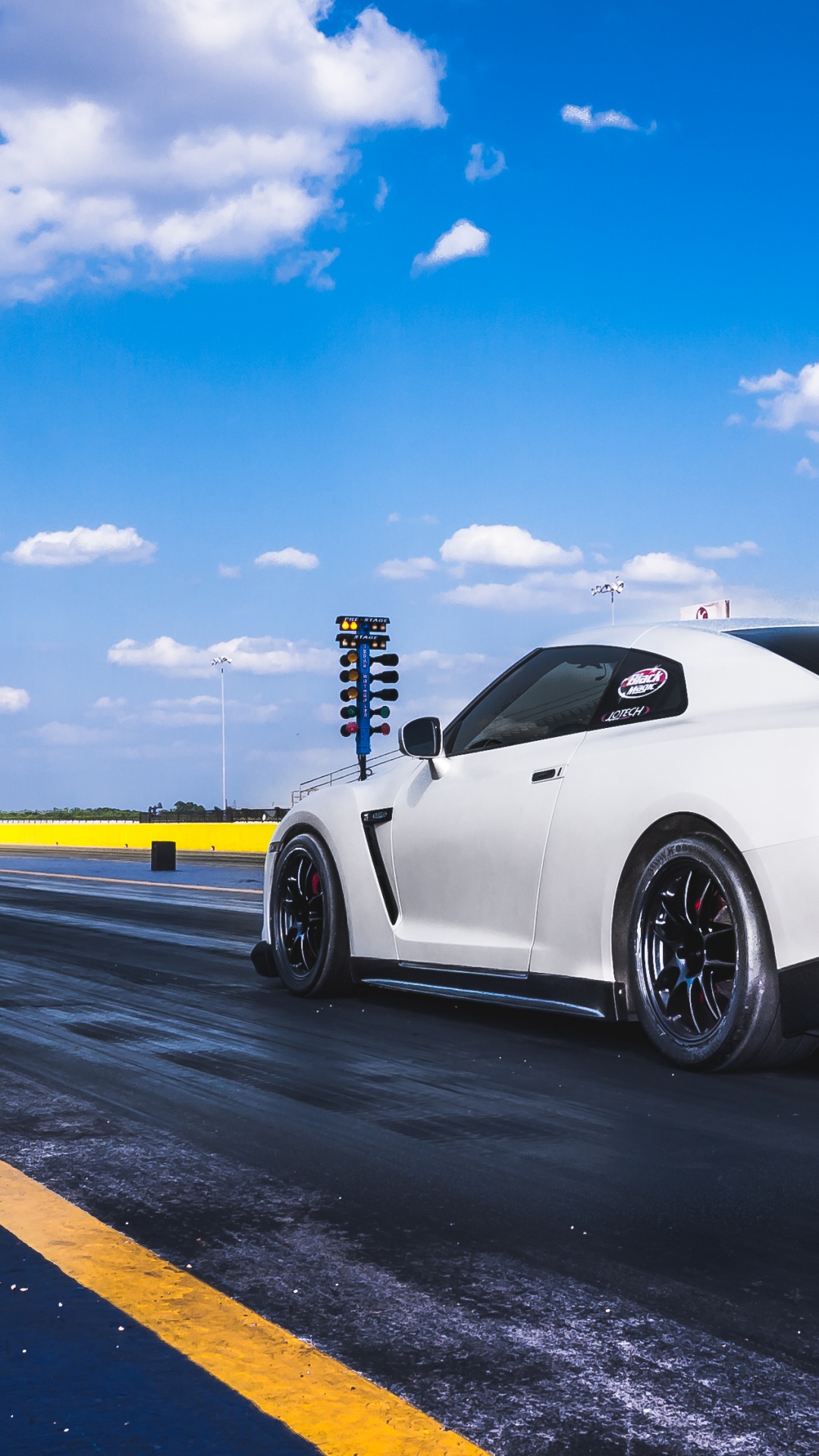 White Porsche 911 on Road Under Blue Sky During Daytime. Wallpaper in 1080x1920 Resolution