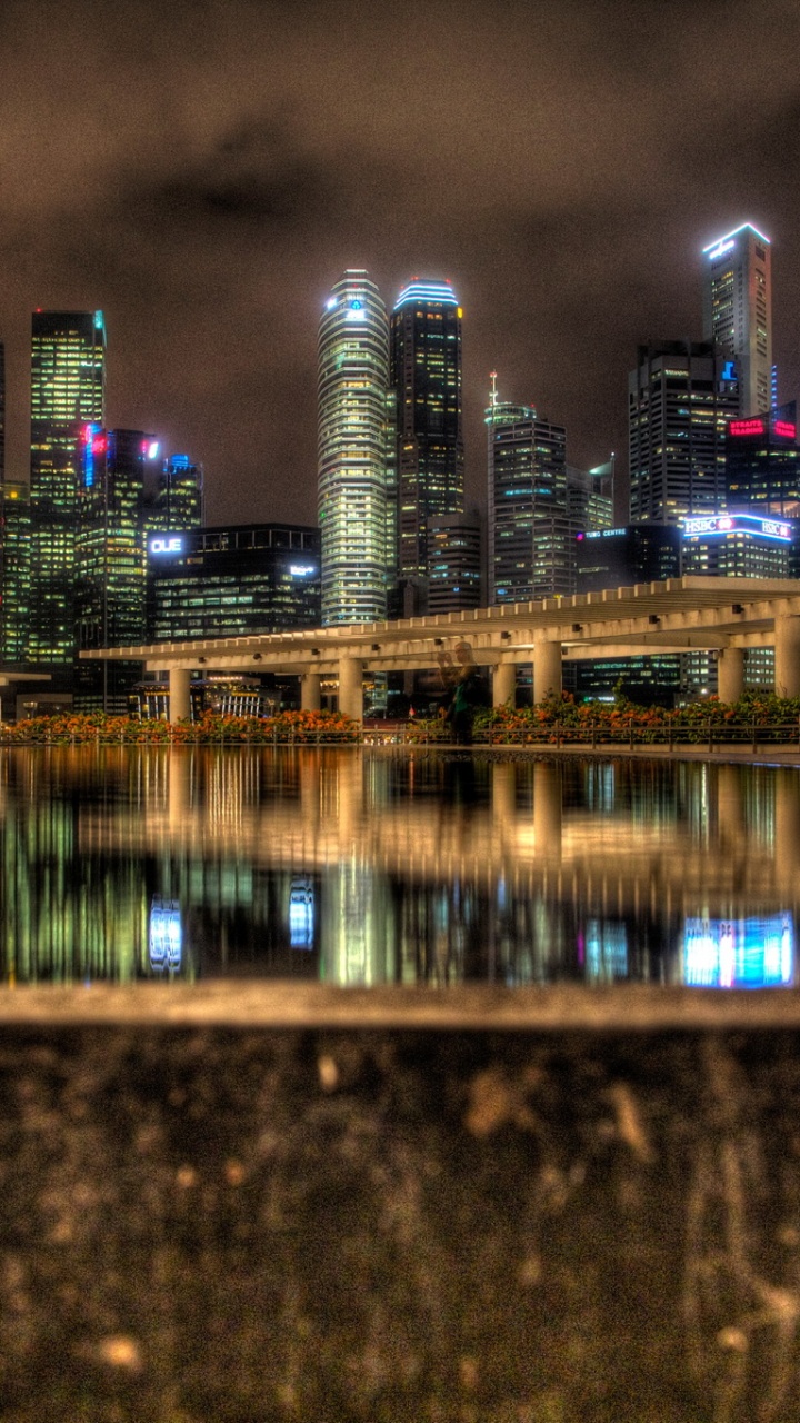 Horizonte de la Ciudad Durante la Noche. Wallpaper in 720x1280 Resolution